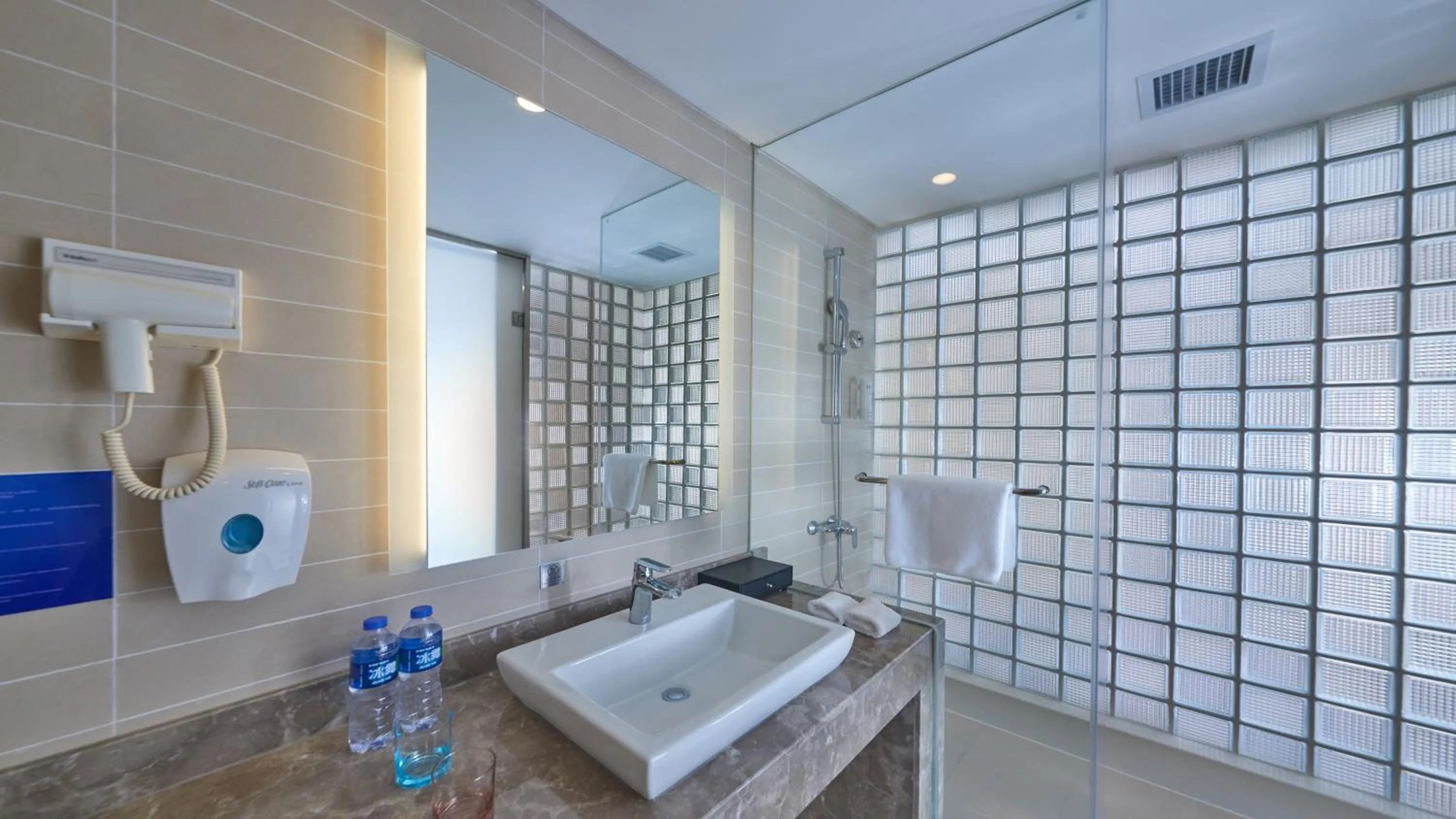 Holiday Inn Express Baoji City Centre by IHG