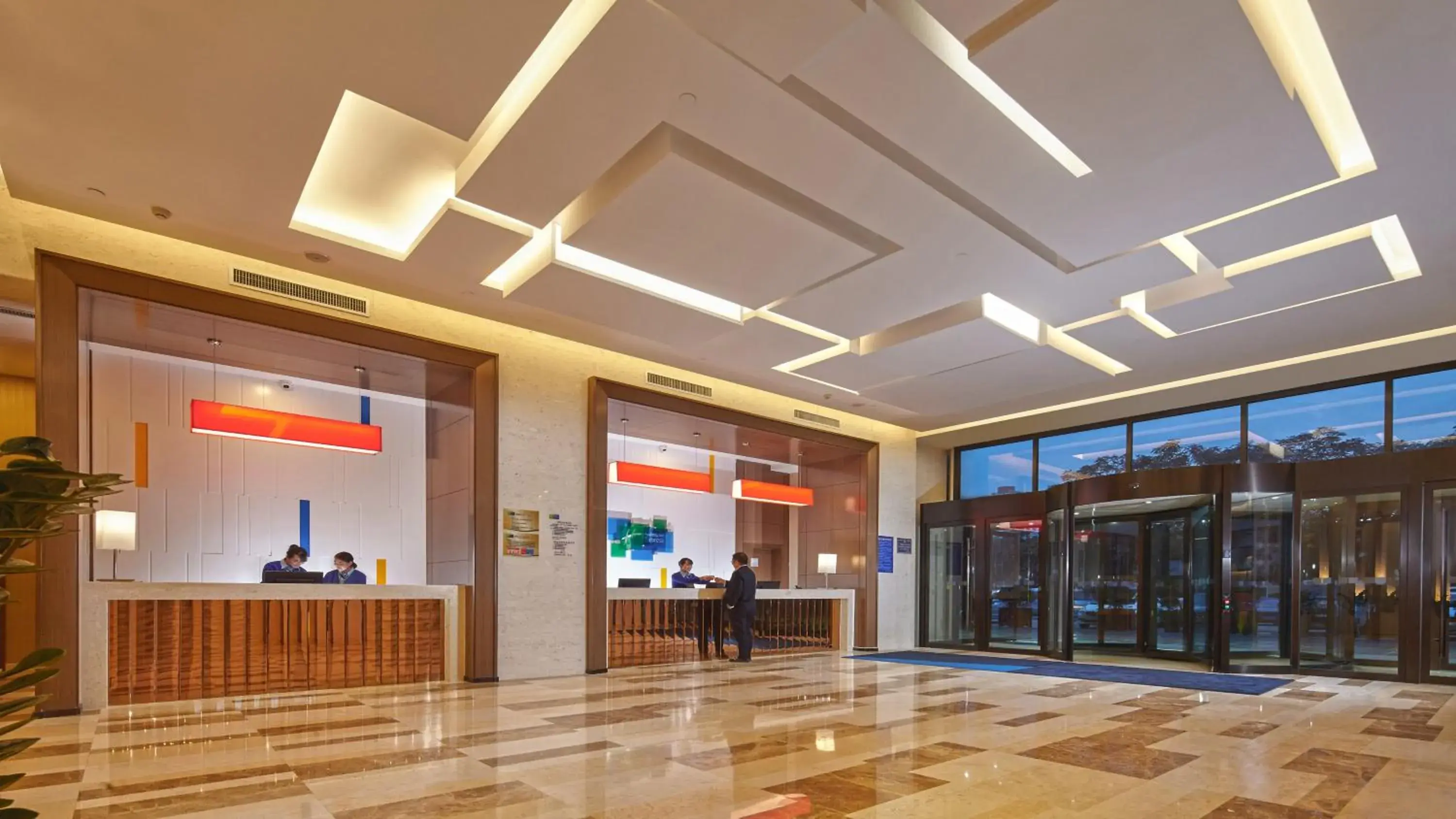 Property building in Holiday Inn Express Baoji City Centre by IHG Property building in Holiday Inn Express Baoji City Centre by IHG