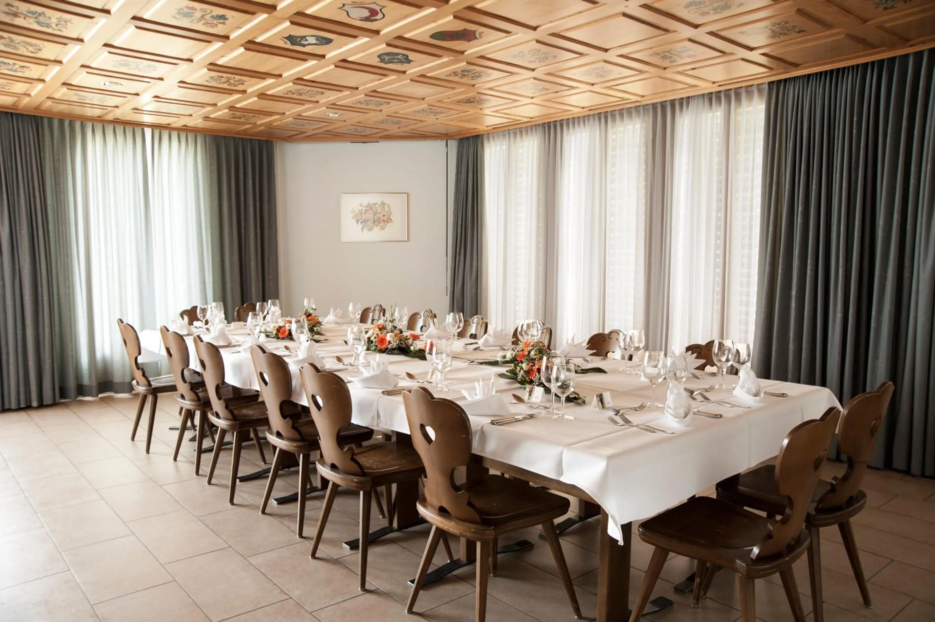 Restaurant/places to eat in Hotel und Restaurant Wolfensberg