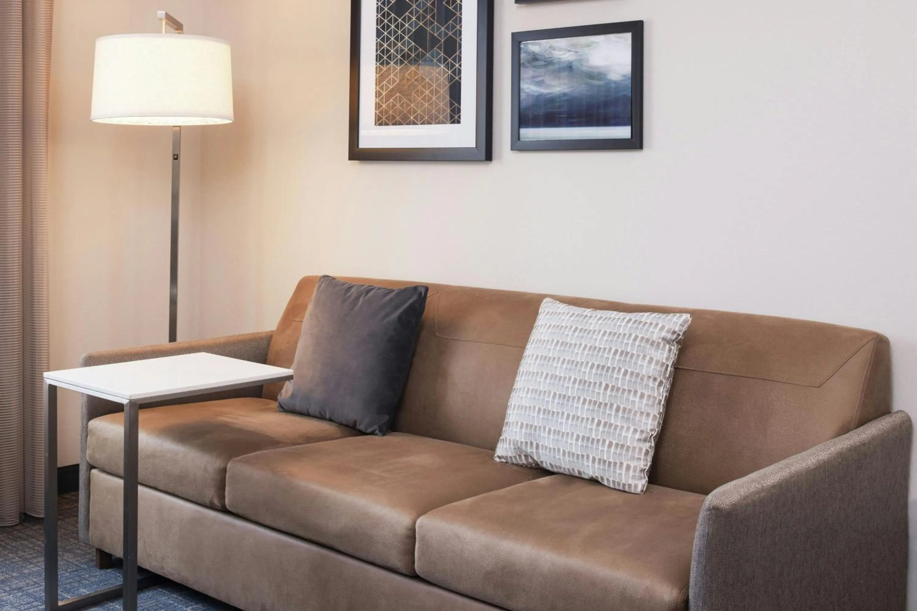 Living room in Residence Inn by Marriott Ann Arbor Downtown