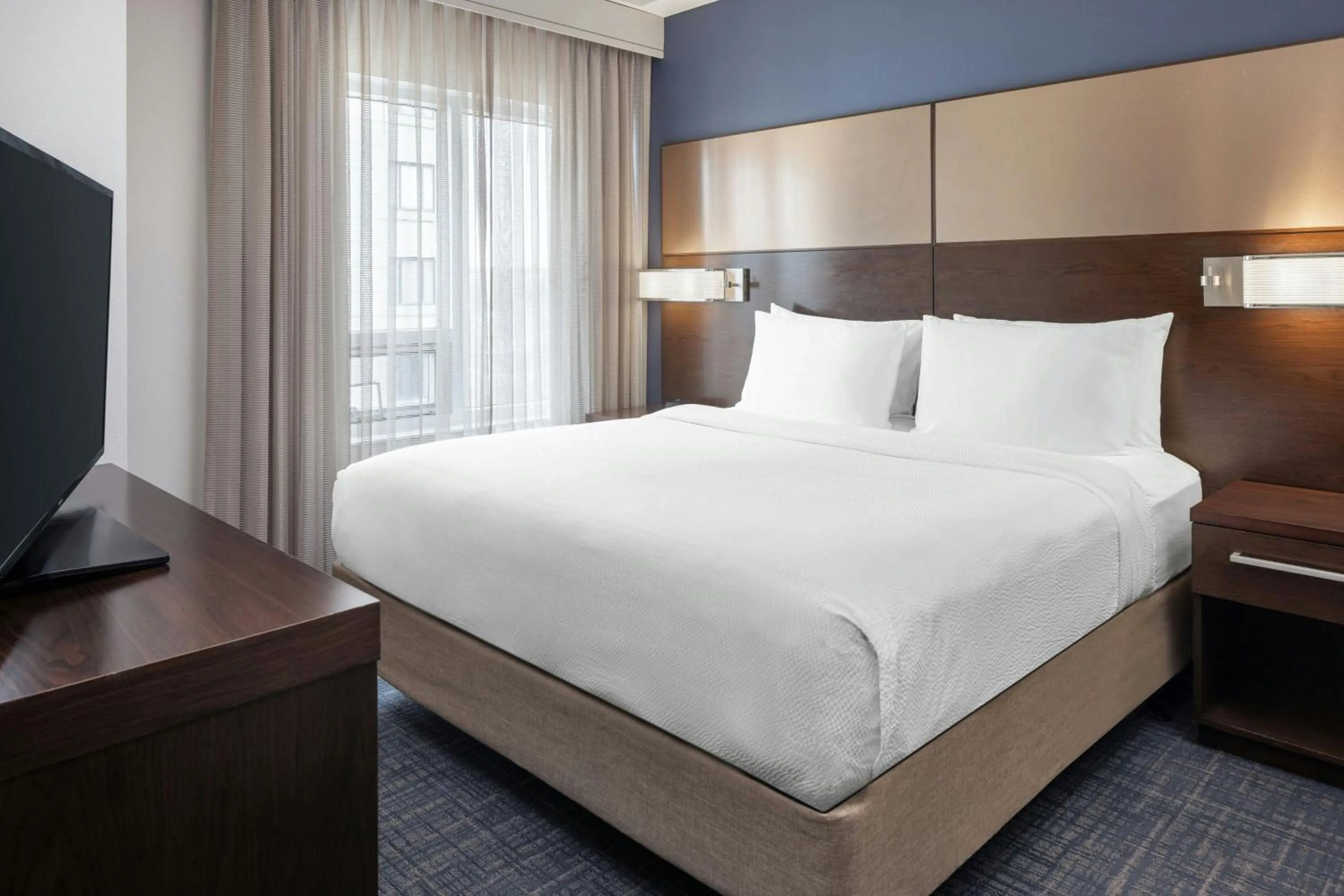 Bedroom, Bed in Residence Inn by Marriott Ann Arbor Downtown