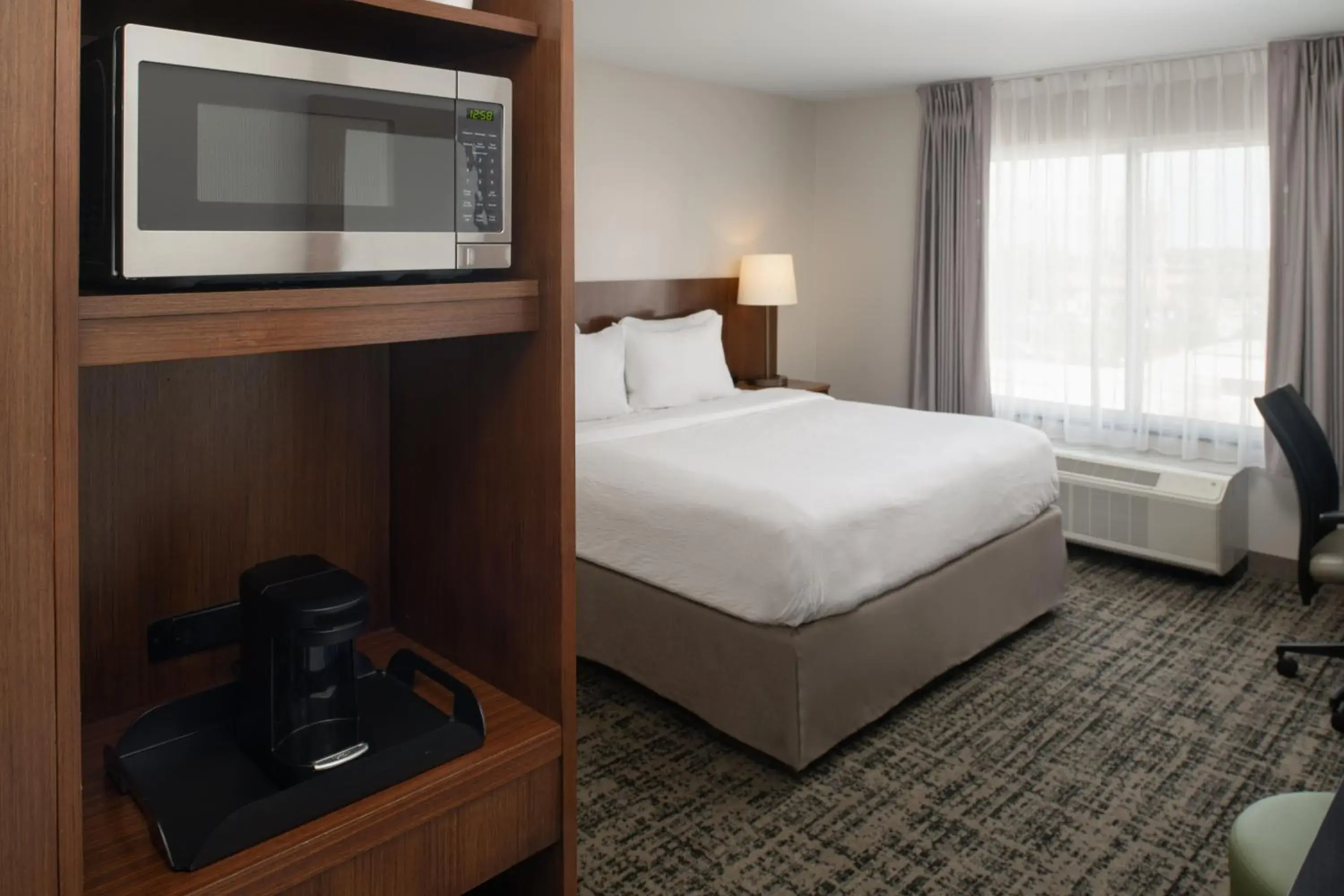 King Room in Fairfield Inn & Suites by Marriott Tampa Westshore/Airport King Room in Fairfield Inn & Suites by Marriott Tampa Westshore/Airport