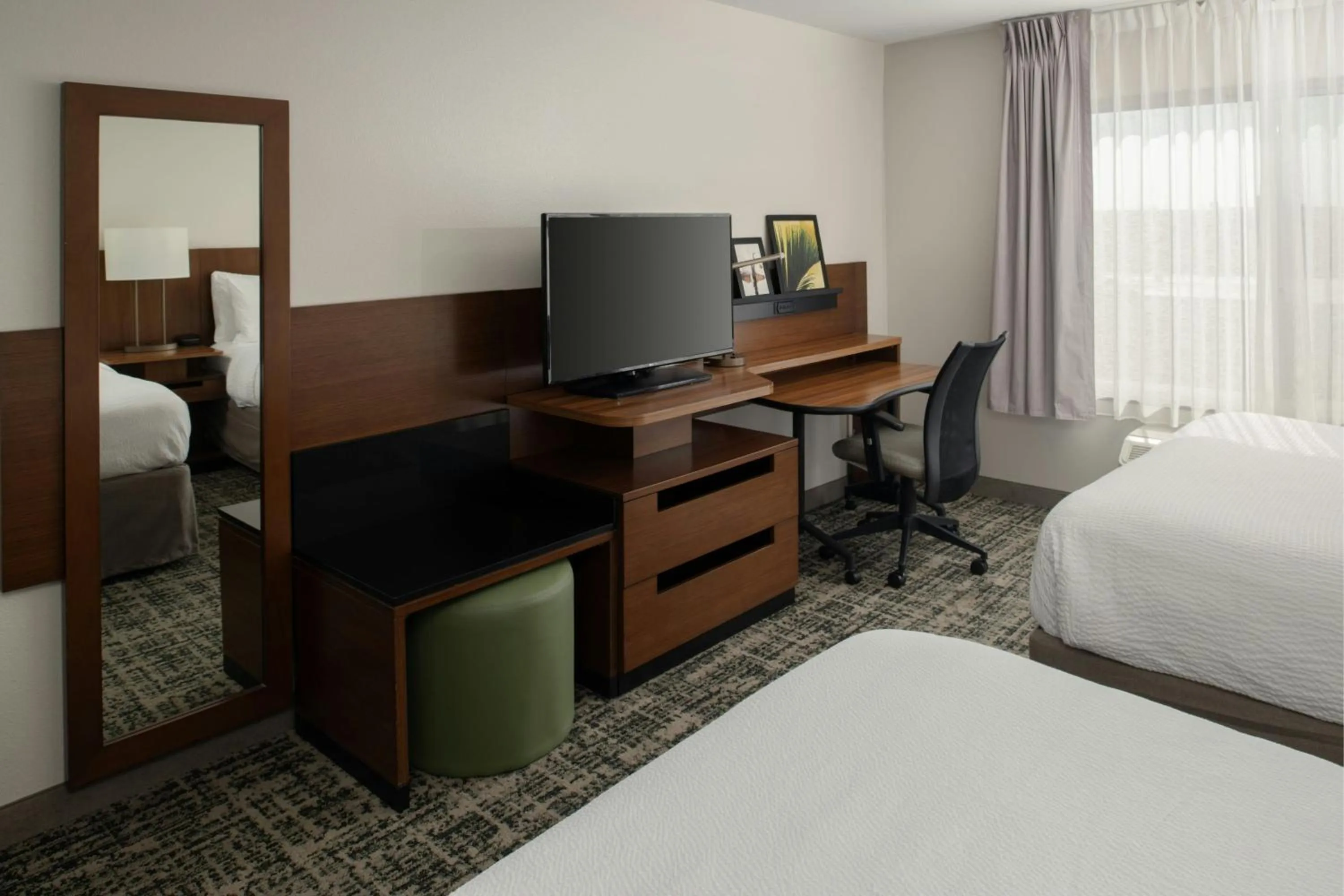 Photo of the whole room, Bed in Fairfield Inn & Suites by Marriott Tampa Westshore/Airport