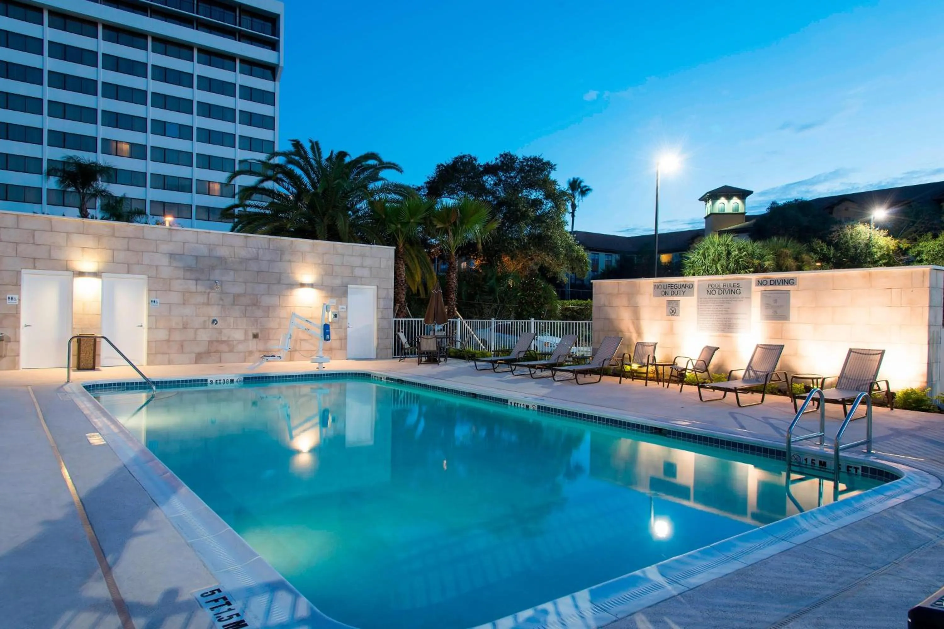 Swimming pool in Fairfield Inn & Suites by Marriott Tampa Westshore/Airport