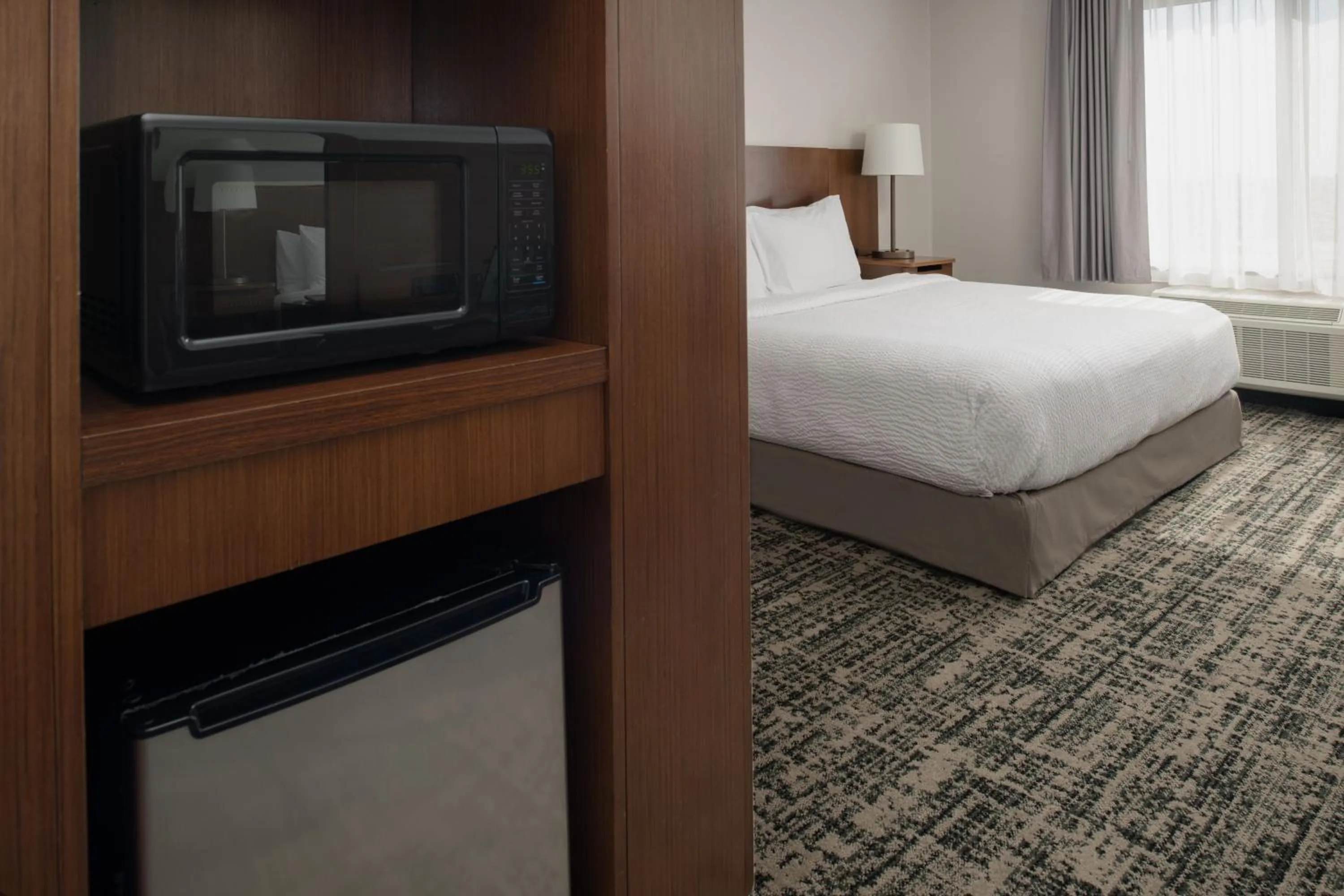 Bedroom, Bed in Fairfield Inn & Suites by Marriott Tampa Westshore/Airport