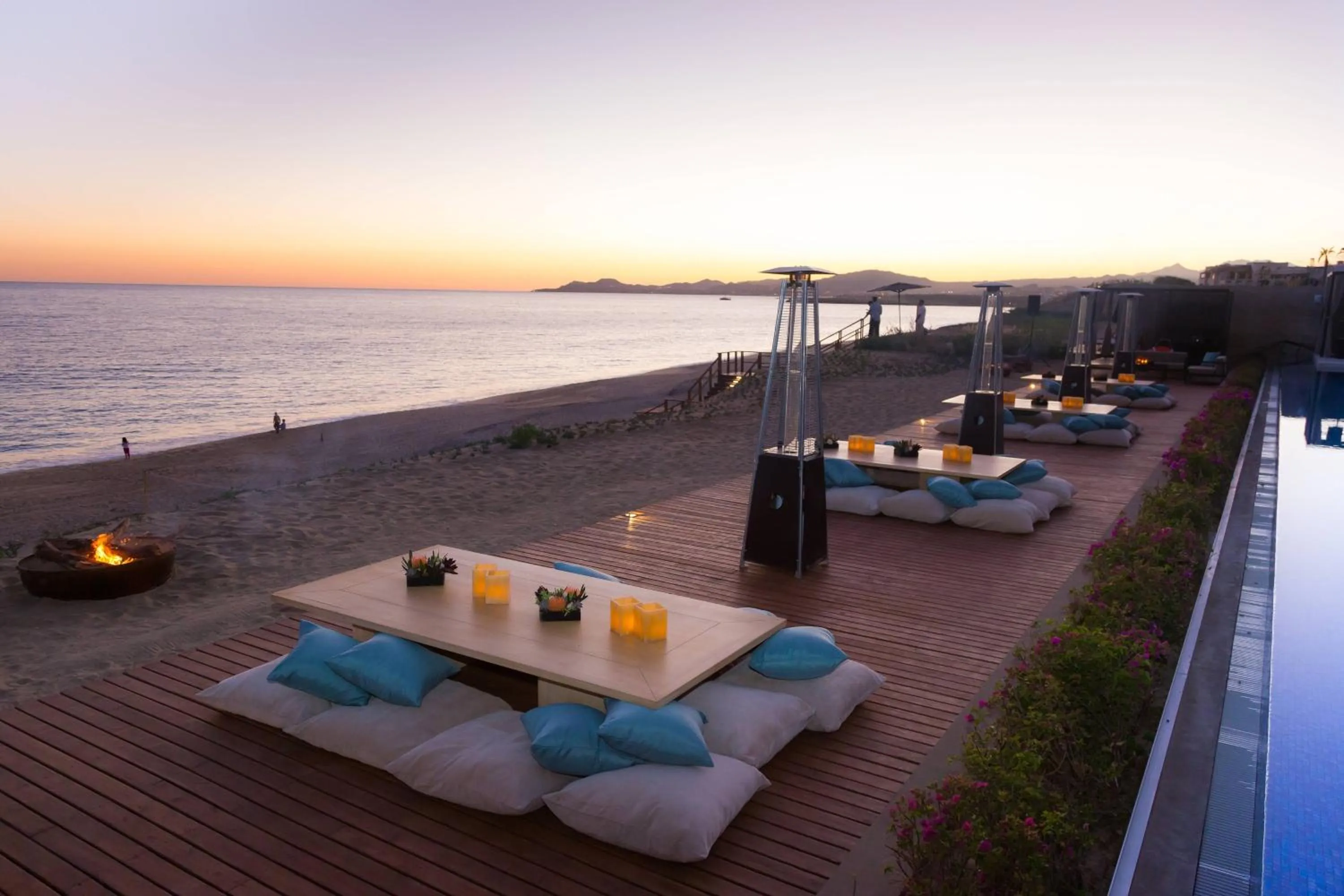 Lounge or bar in JW Marriott Los Cabos Beach Resort & Spa