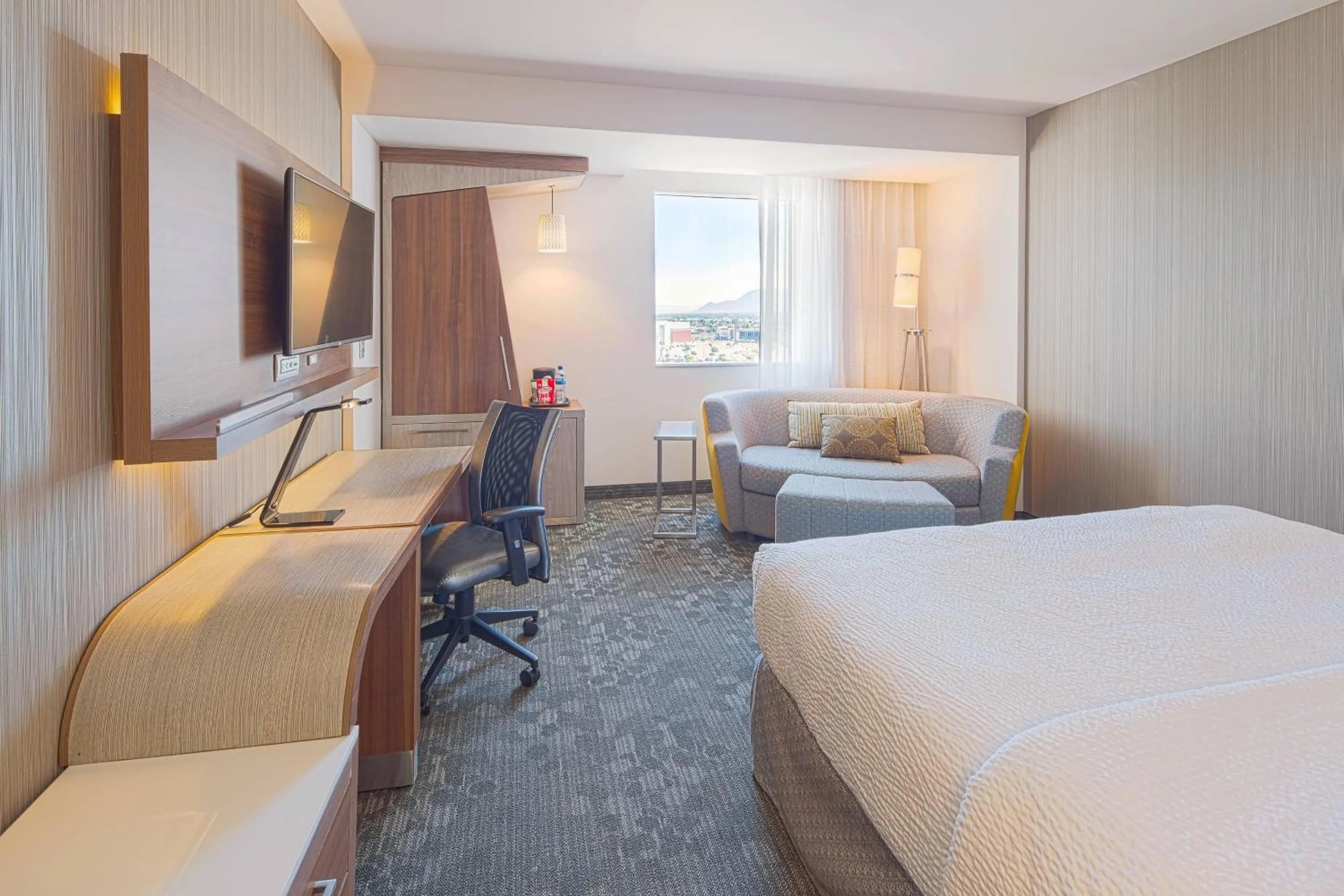 Photo of the whole room, Bed in Courtyard by Marriott Saltillo