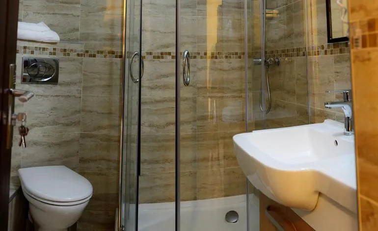 Bathroom in Pensiunea Junior