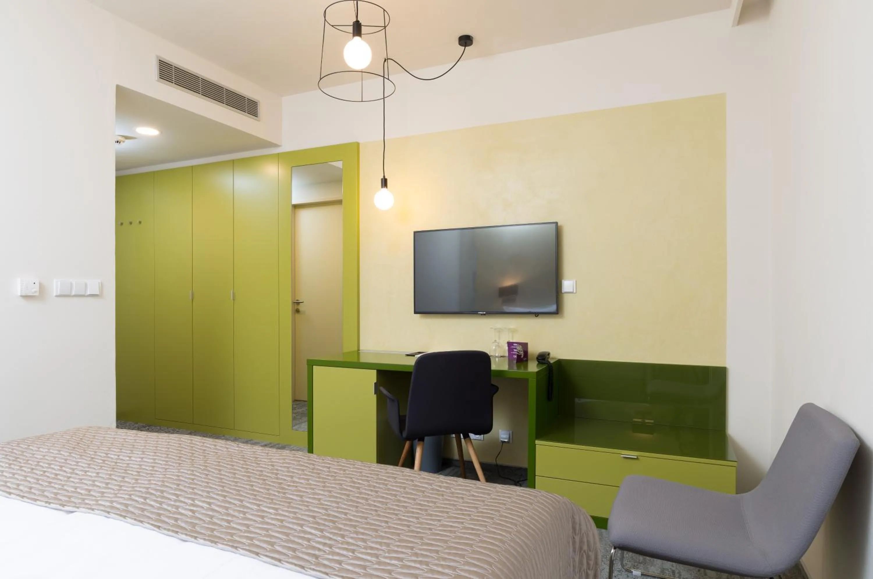 Bedroom, Bed in Fairhotel