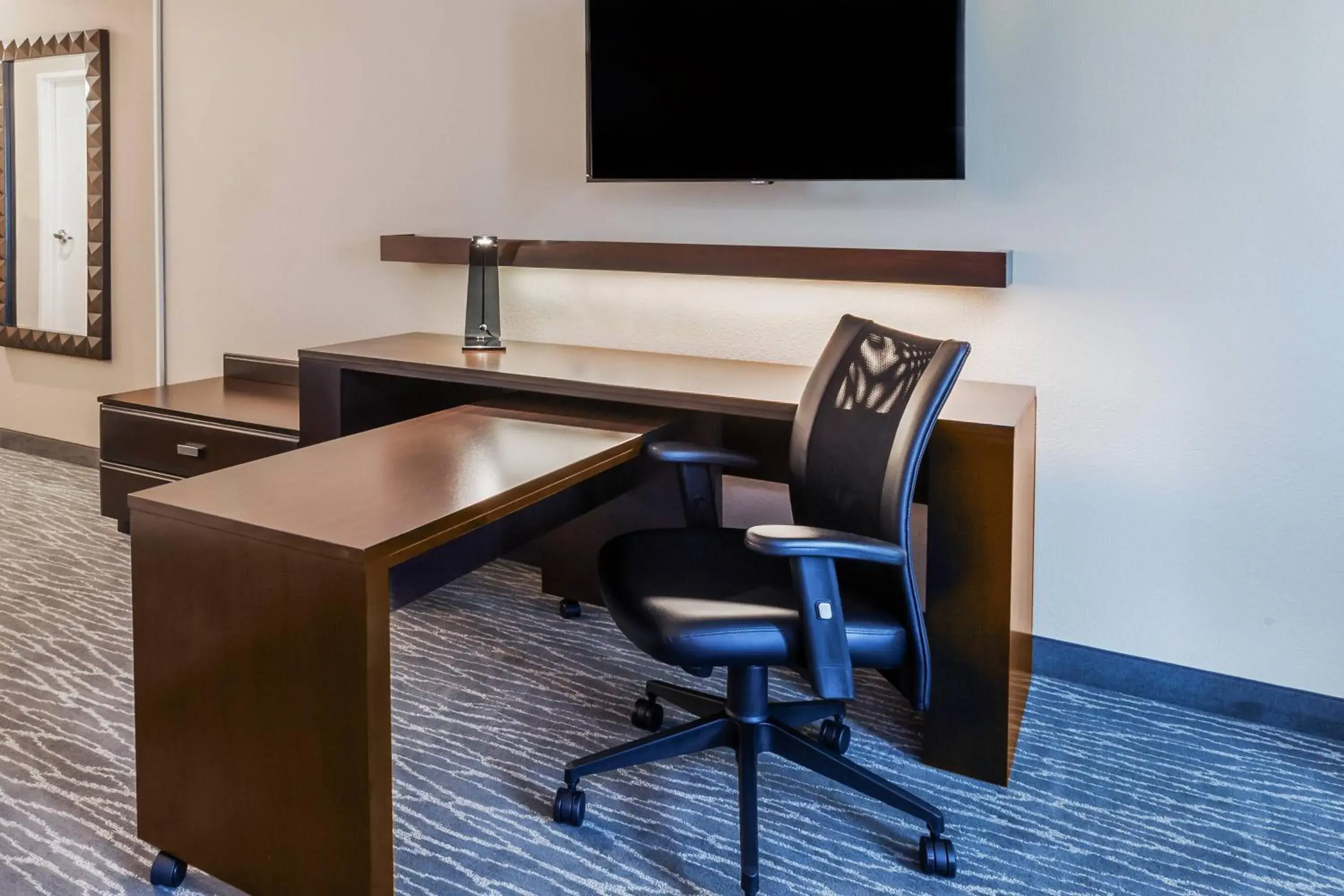 Queen Room with Two Queen Beds - Hearing Accessible in Courtyard Houston I-10 West/Park Row Queen Room with Two Queen Beds - Hearing Accessible in Courtyard Houston I-10 West/Park Row