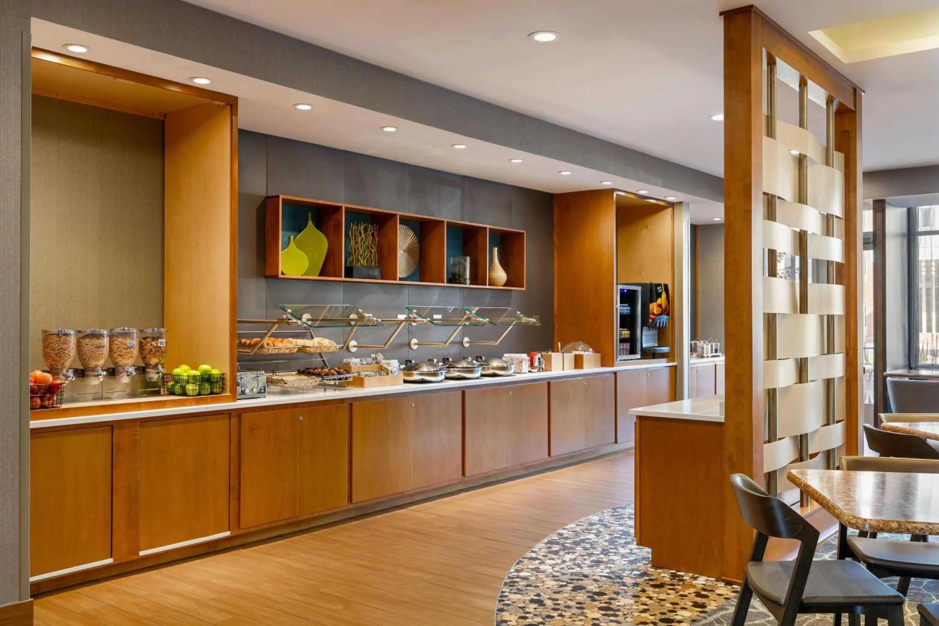 Breakfast in SpringHill Suites by Marriott Wisconsin Dells