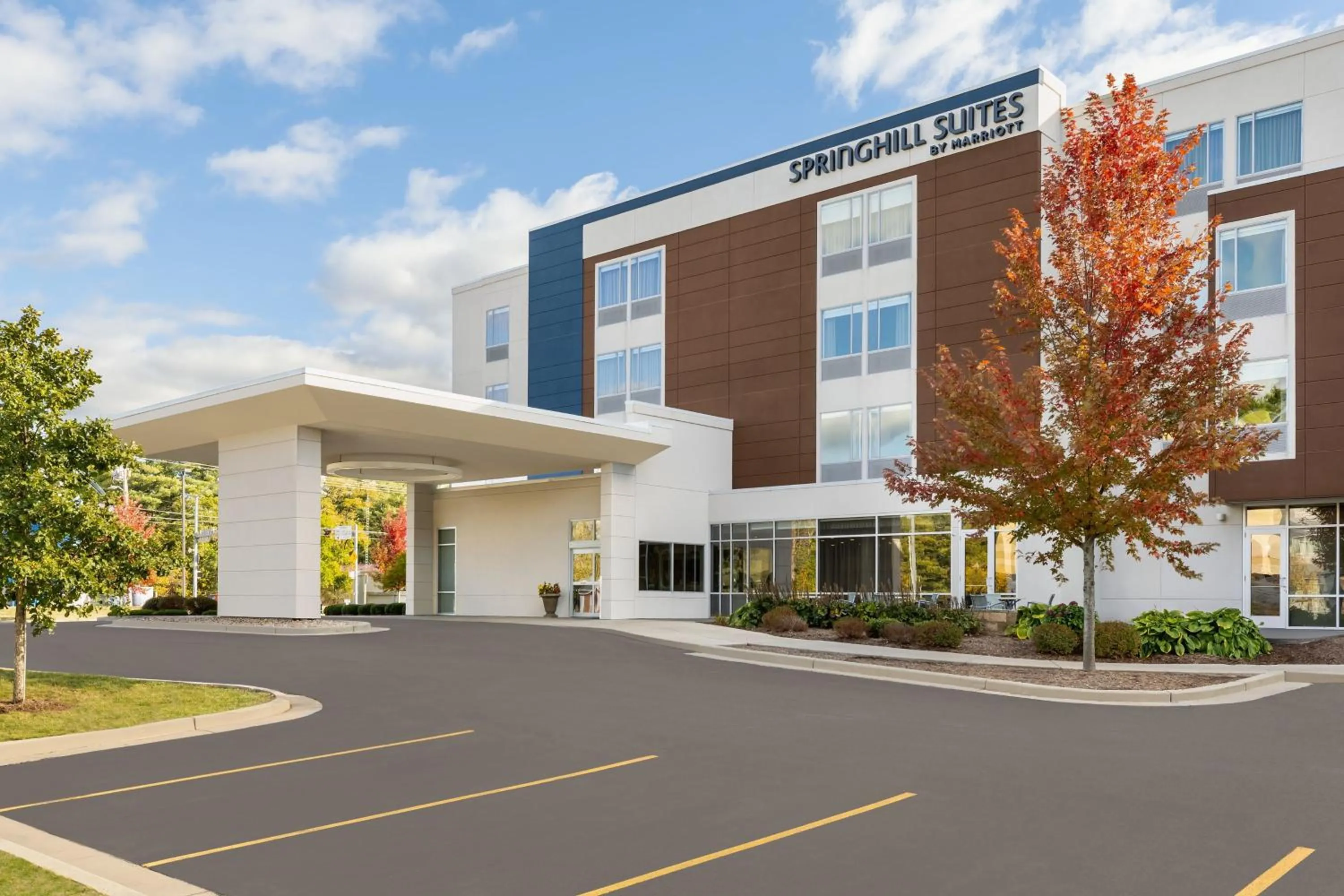 Property building in SpringHill Suites by Marriott Wisconsin Dells