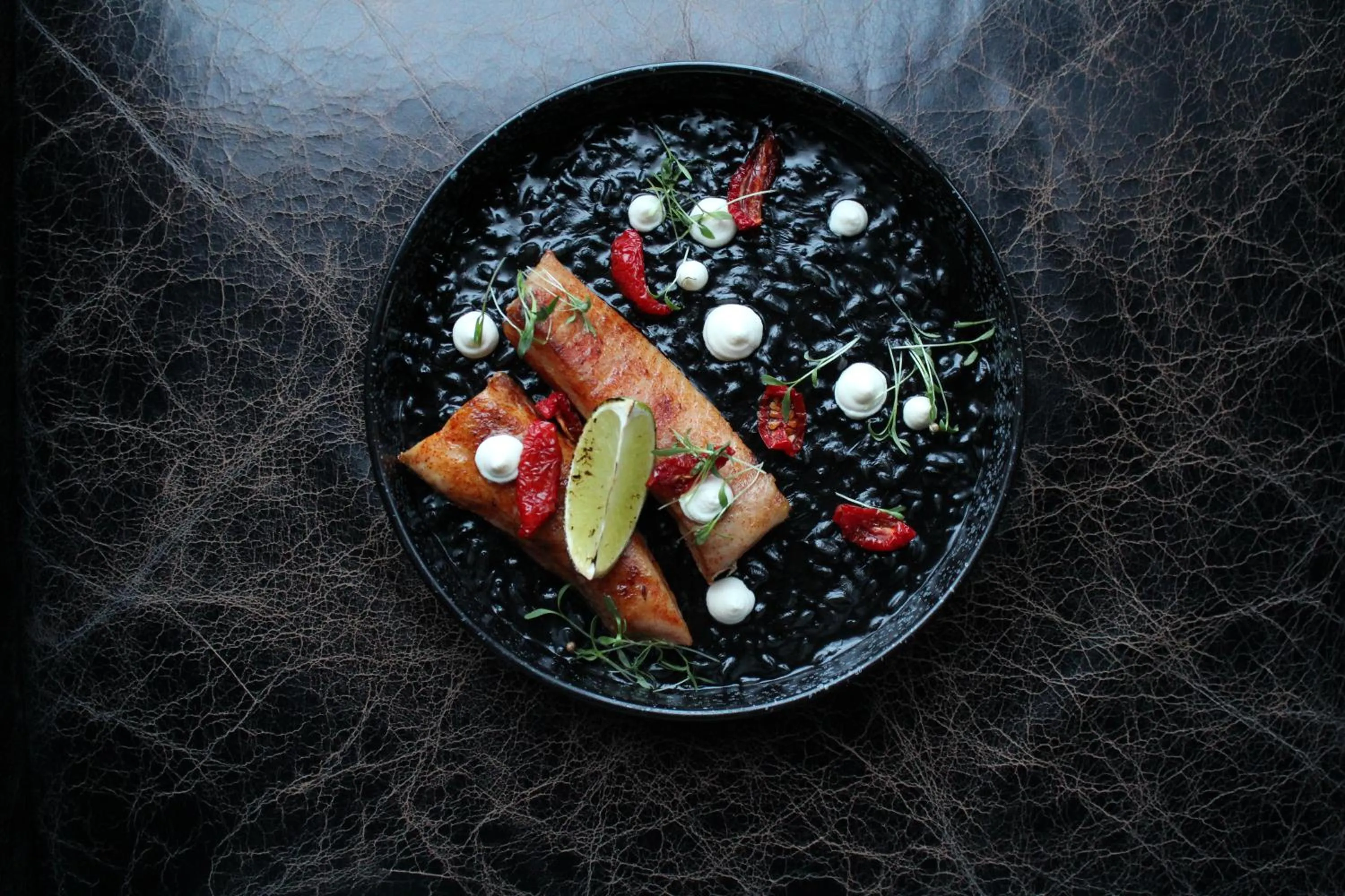 Food and drinks in M1 Club Hotel