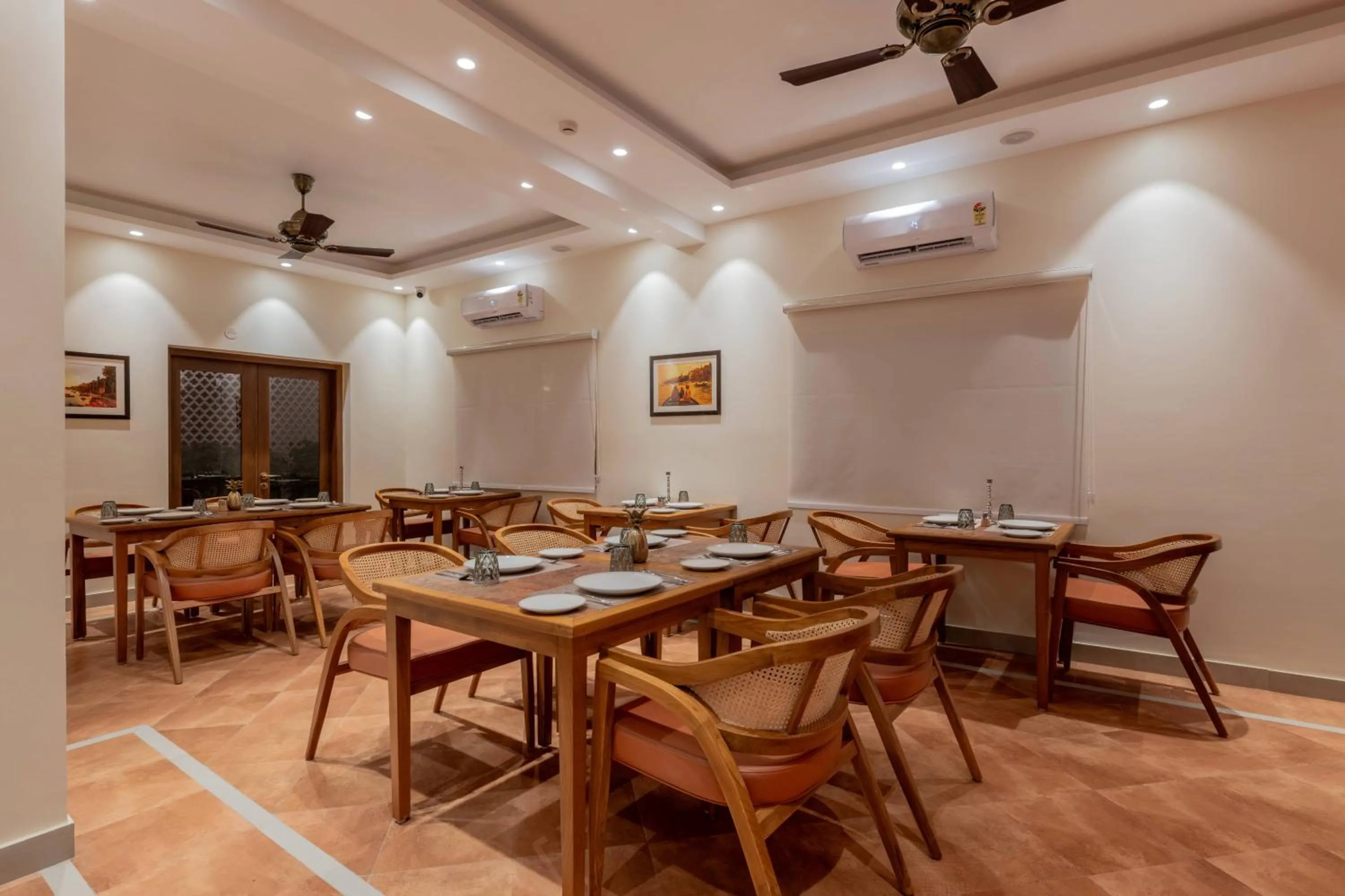 Restaurant/places to eat in juSTa Luxe Kashi Parampara, Varanasi