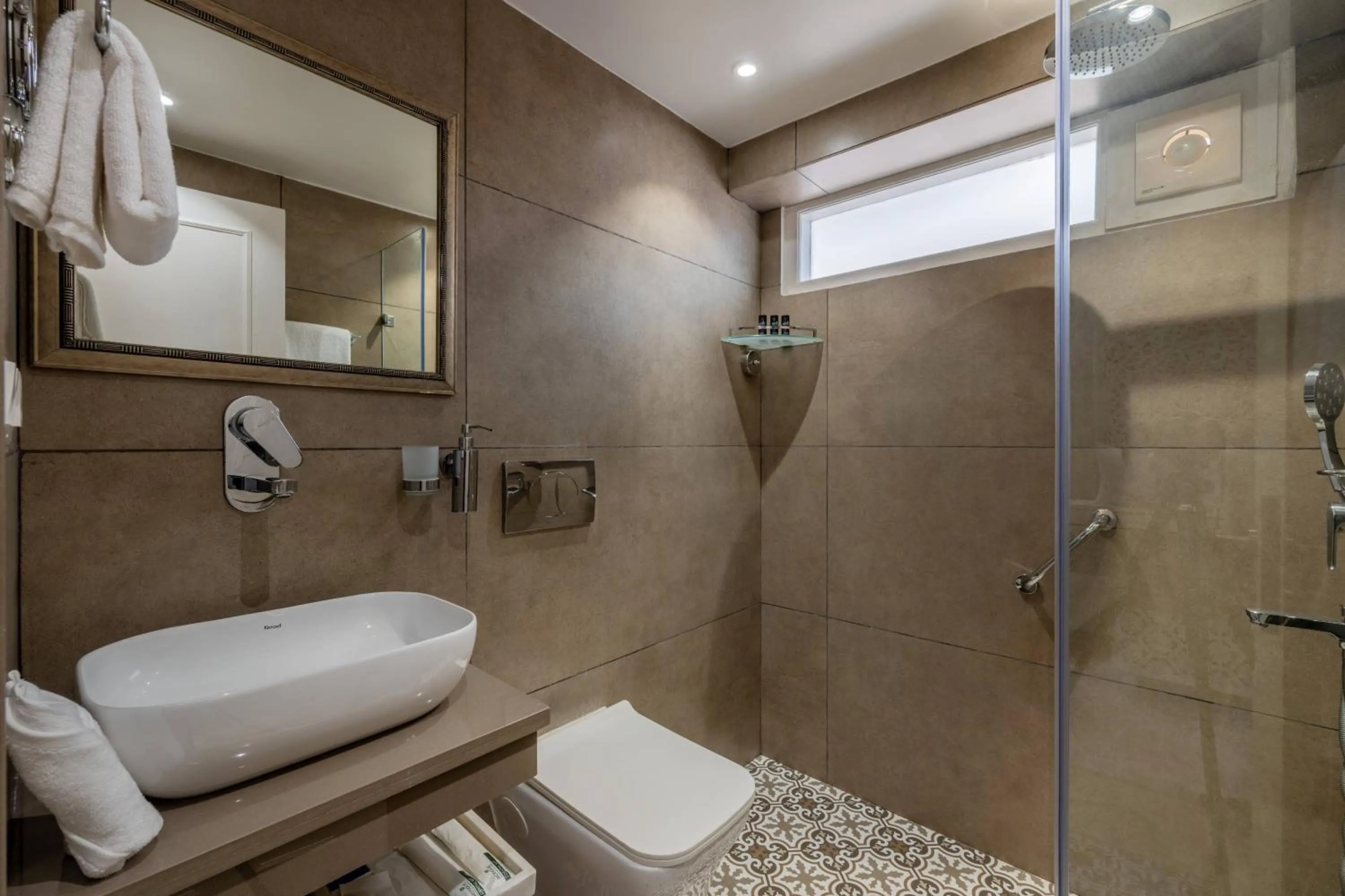 Bathroom in juSTa Luxe Kashi Parampara, Varanasi