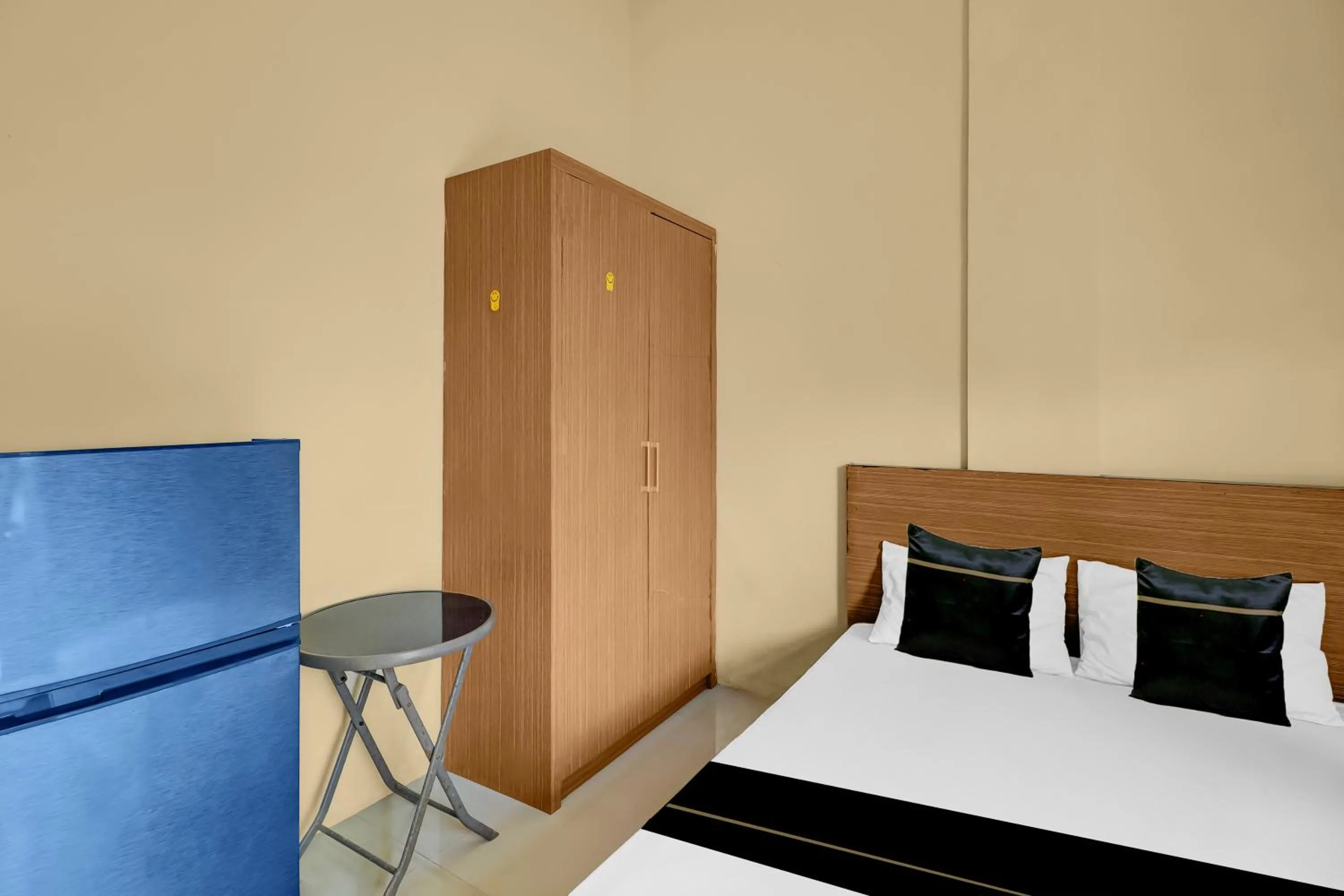 Bedroom, Bed in Hotel O near Trans Studio Theme Park formerly Cyloam Residence