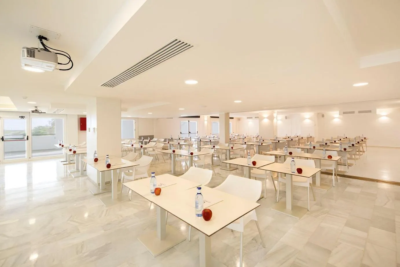 Meeting/conference room in FERGUS Style Bahamas