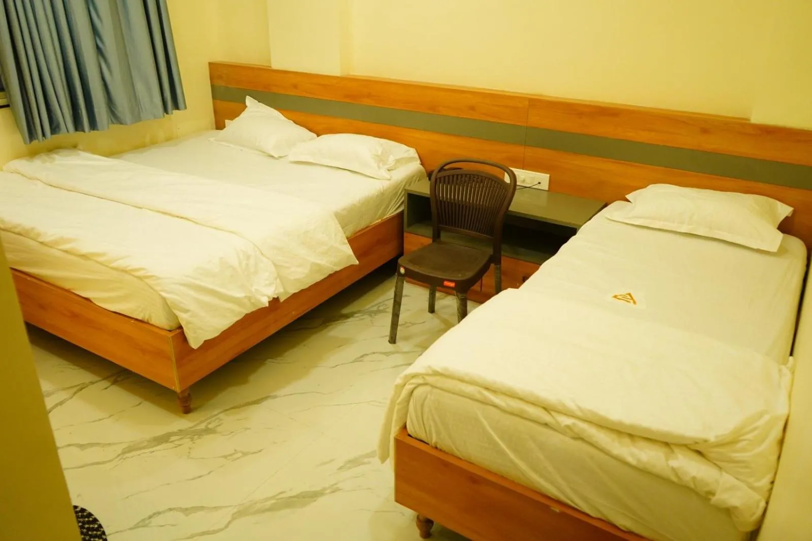 Triple Room in Gurudeva Dham Akkalkot