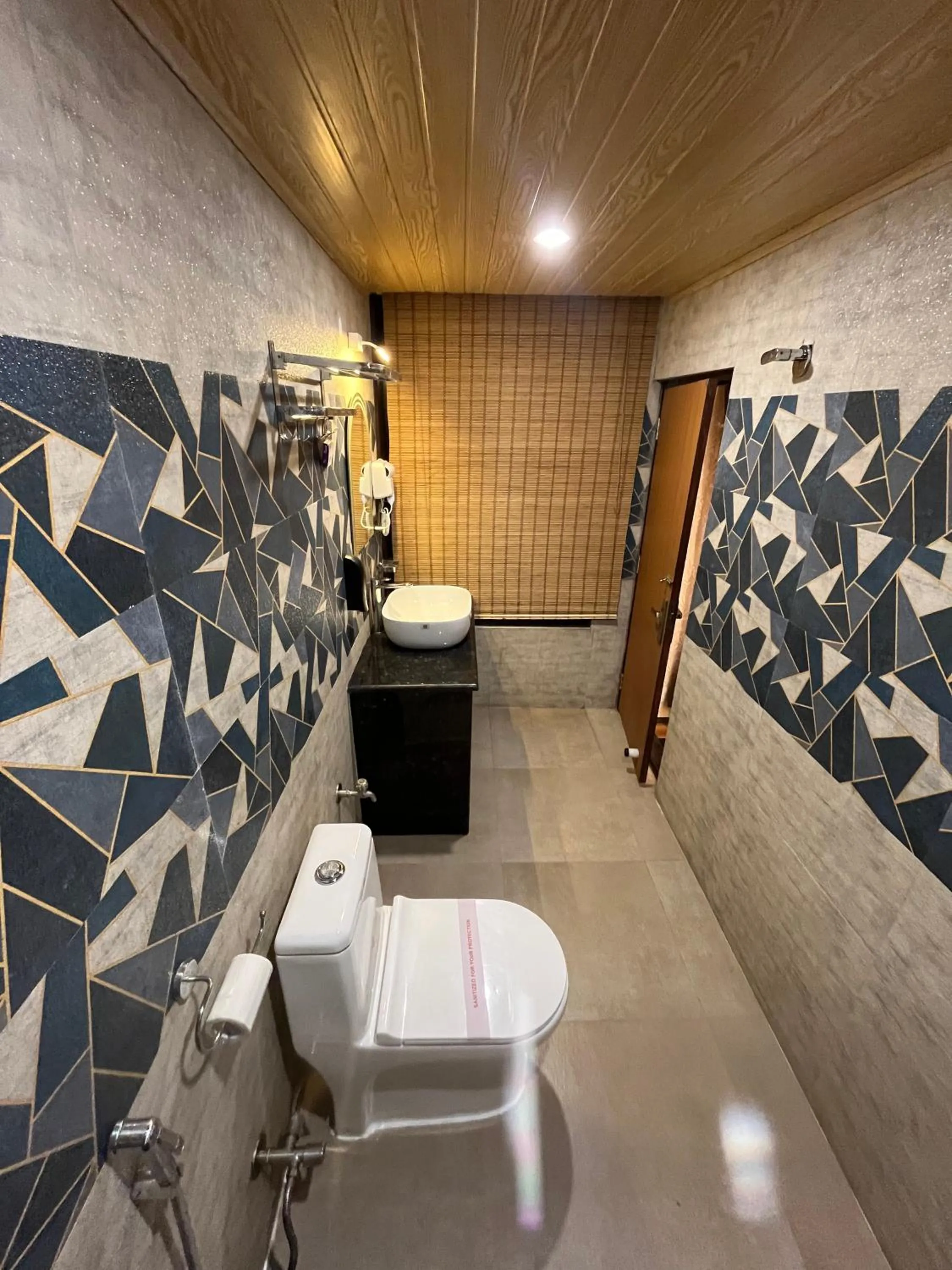 Hotel Golden Potala