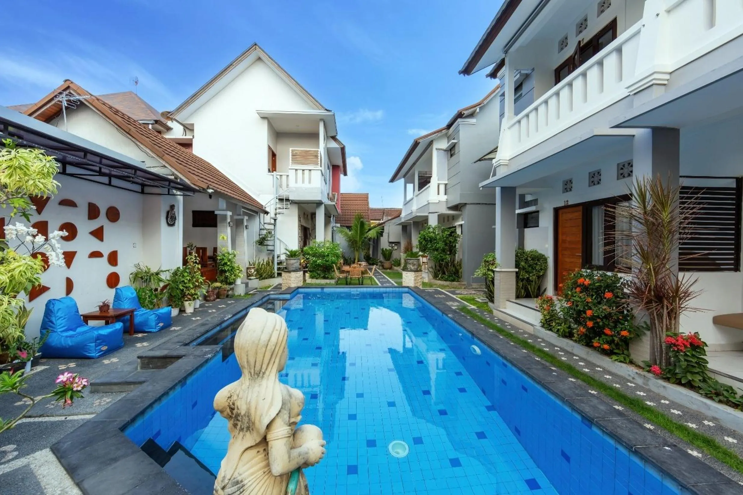 Pool view in Cove De Pavilla