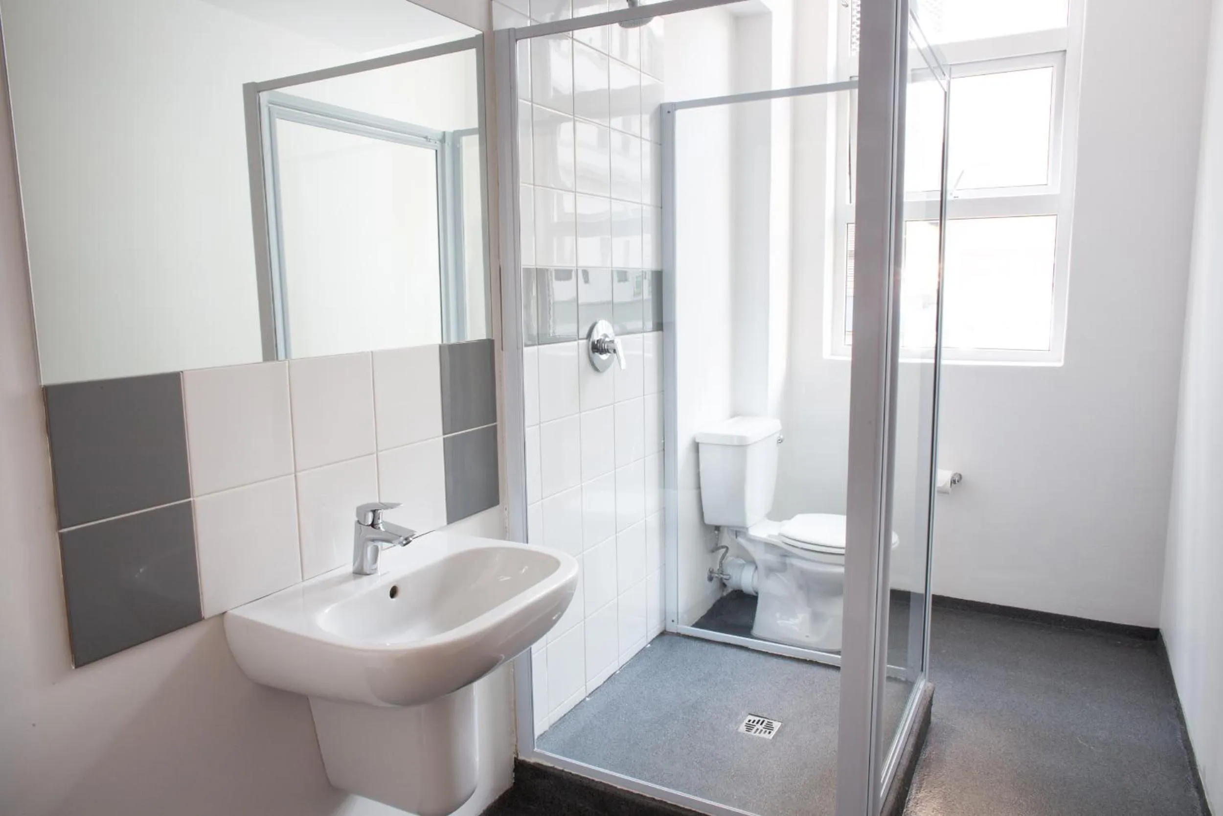 Bathroom in 91 Loop Boutique Hostel