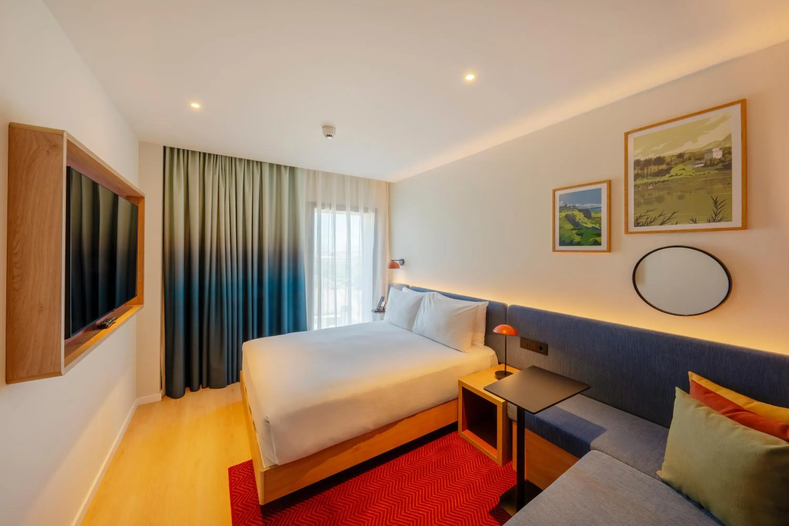 Queen Room in Hampton By Hilton Alicante Airport Queen Room in Hampton By Hilton Alicante Airport