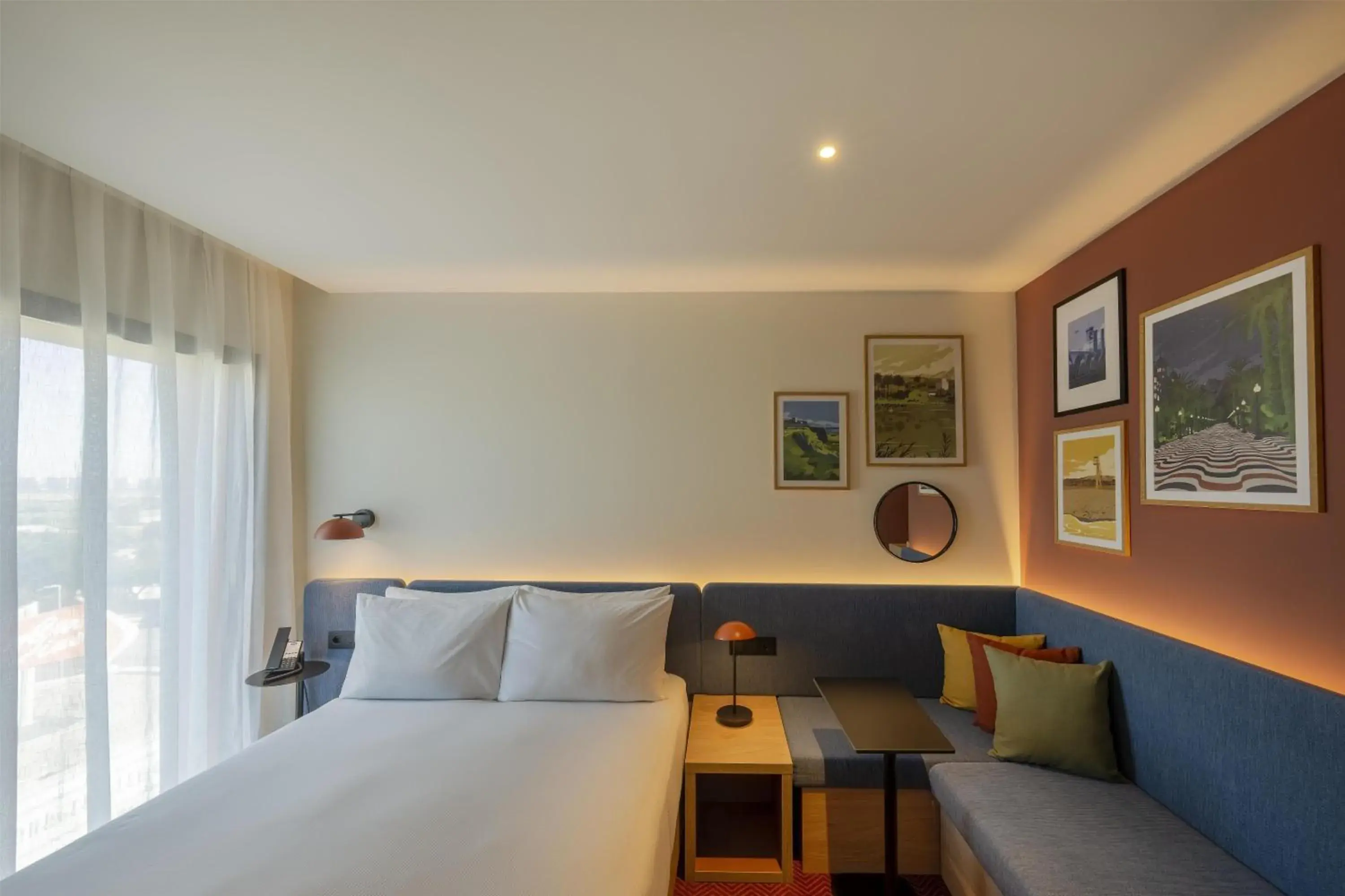 Bed in Hampton By Hilton Alicante Airport Bed in Hampton By Hilton Alicante Airport