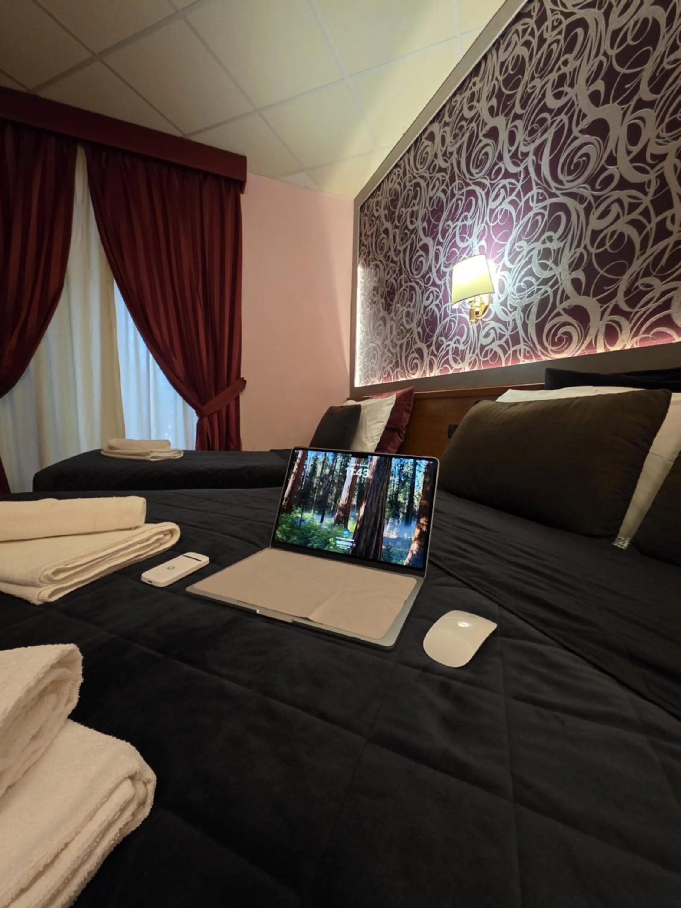 Bed in Ad Hoc Domus Colosseo