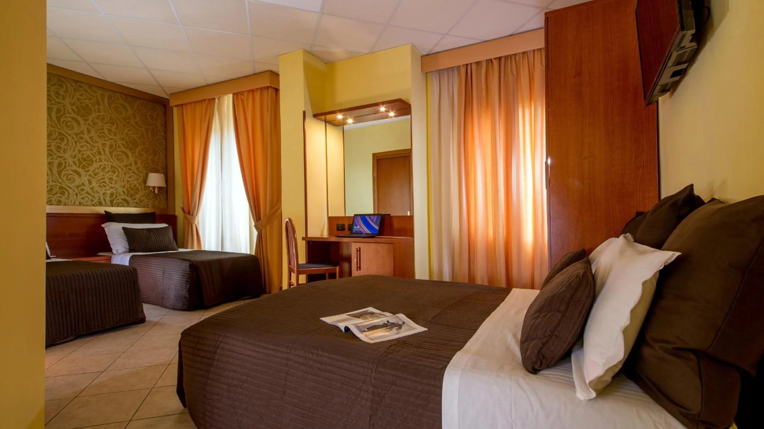 Bed in Ad Hoc Domus Colosseo