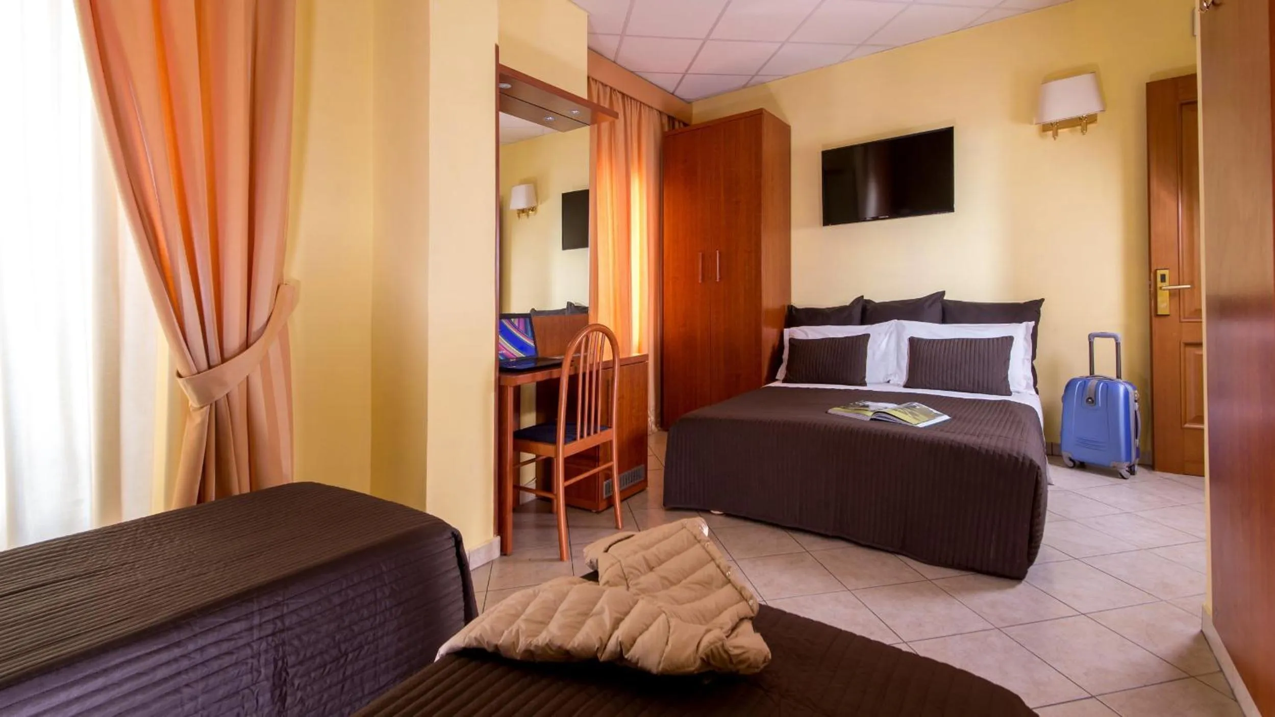 Bed in Ad Hoc Domus Colosseo