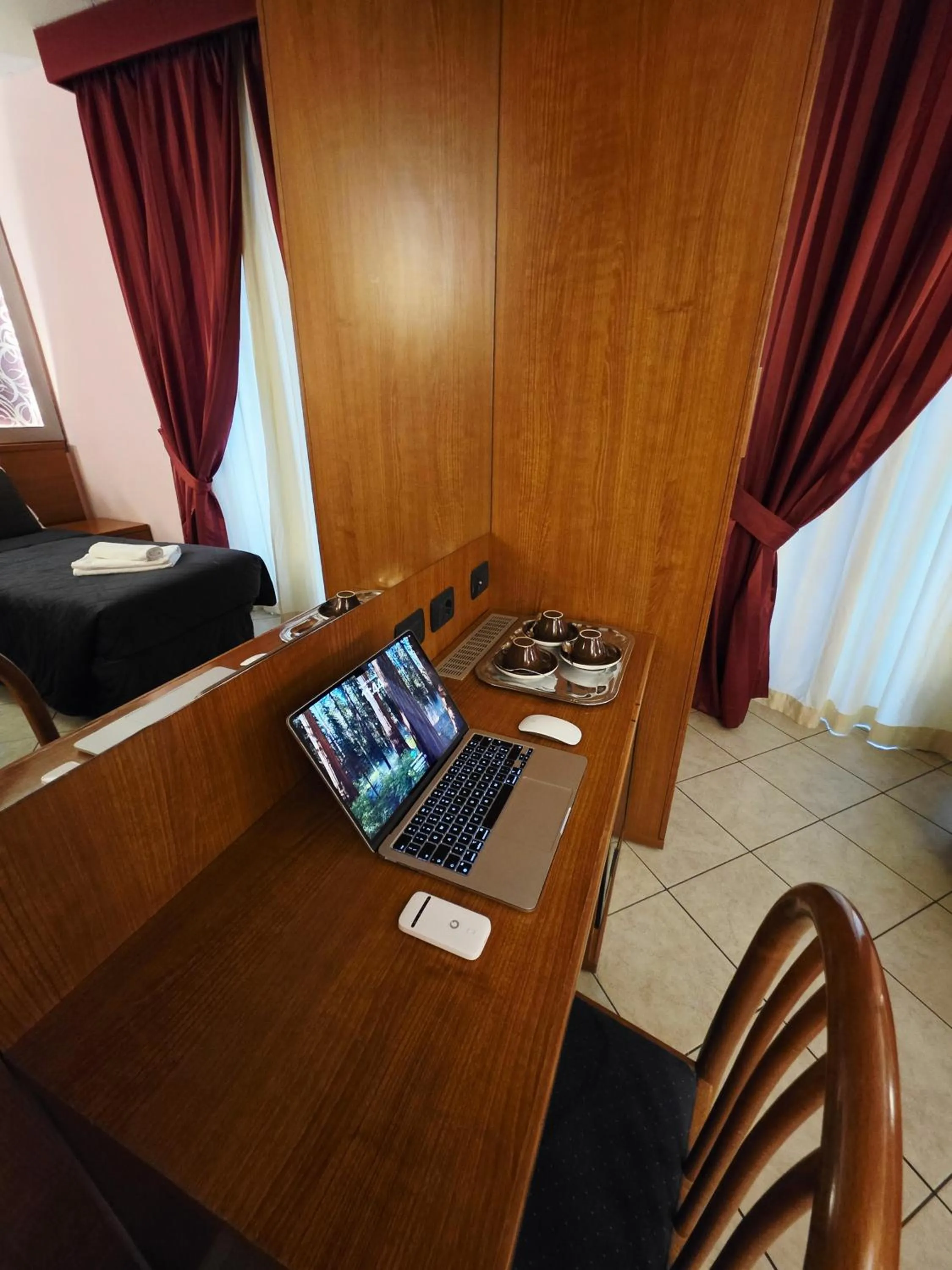 Ad Hoc Domus Colosseo