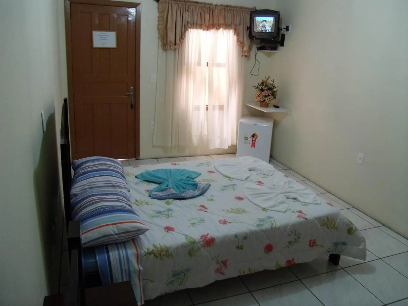 Photo of the whole room, Bed in Pousada da Mari