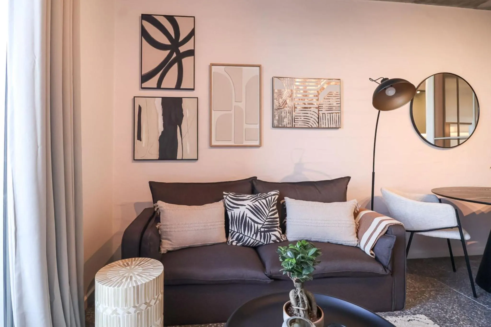 Studio in ONEHUNDRED on M - Fluent Serviced Apartments