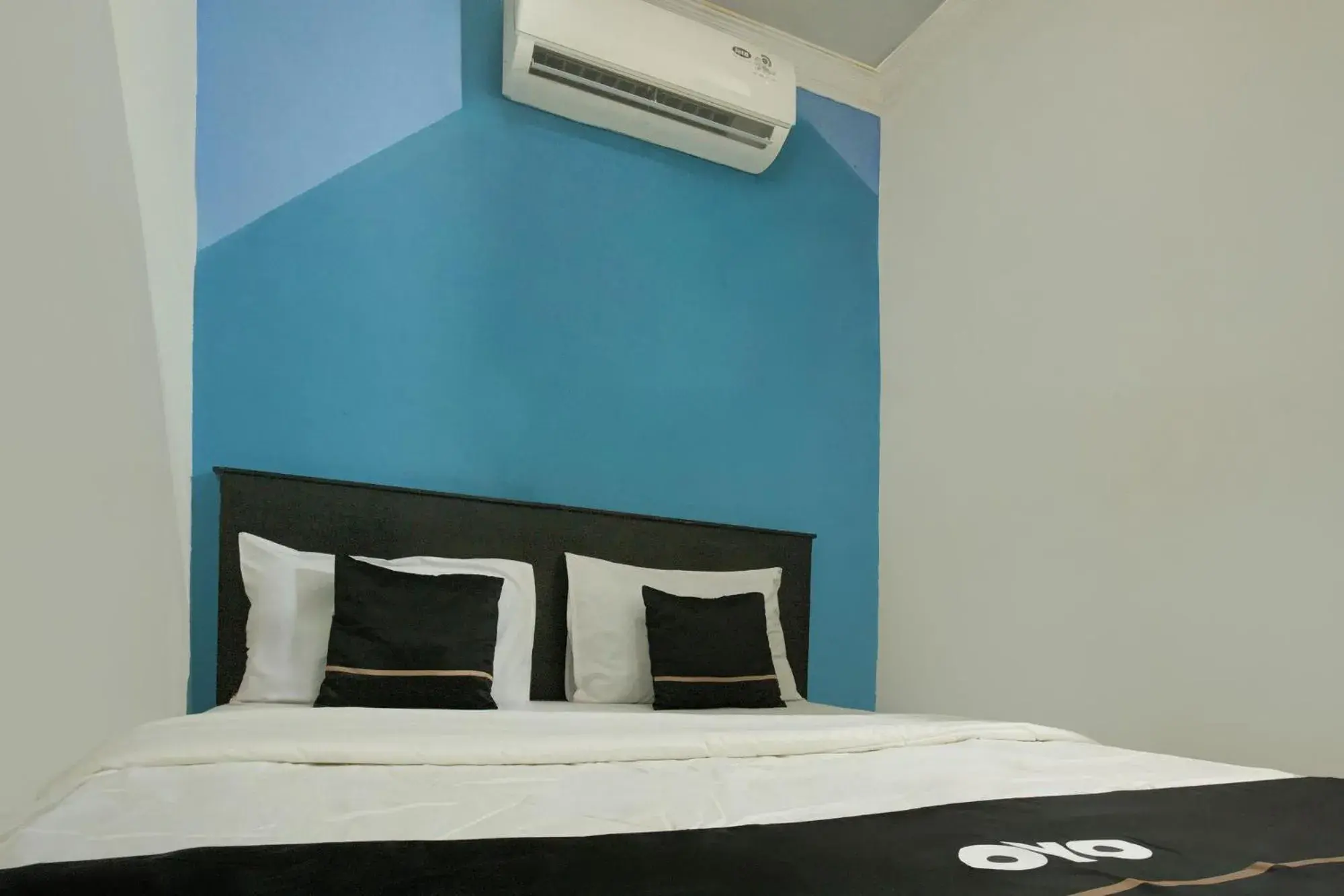 Standard Double Room in Hotel O Palembang near Palembang Indah Mall formerly Hotel Relasi Standard Double Room in Hotel O Palembang near Palembang Indah Mall formerly Hotel Relasi