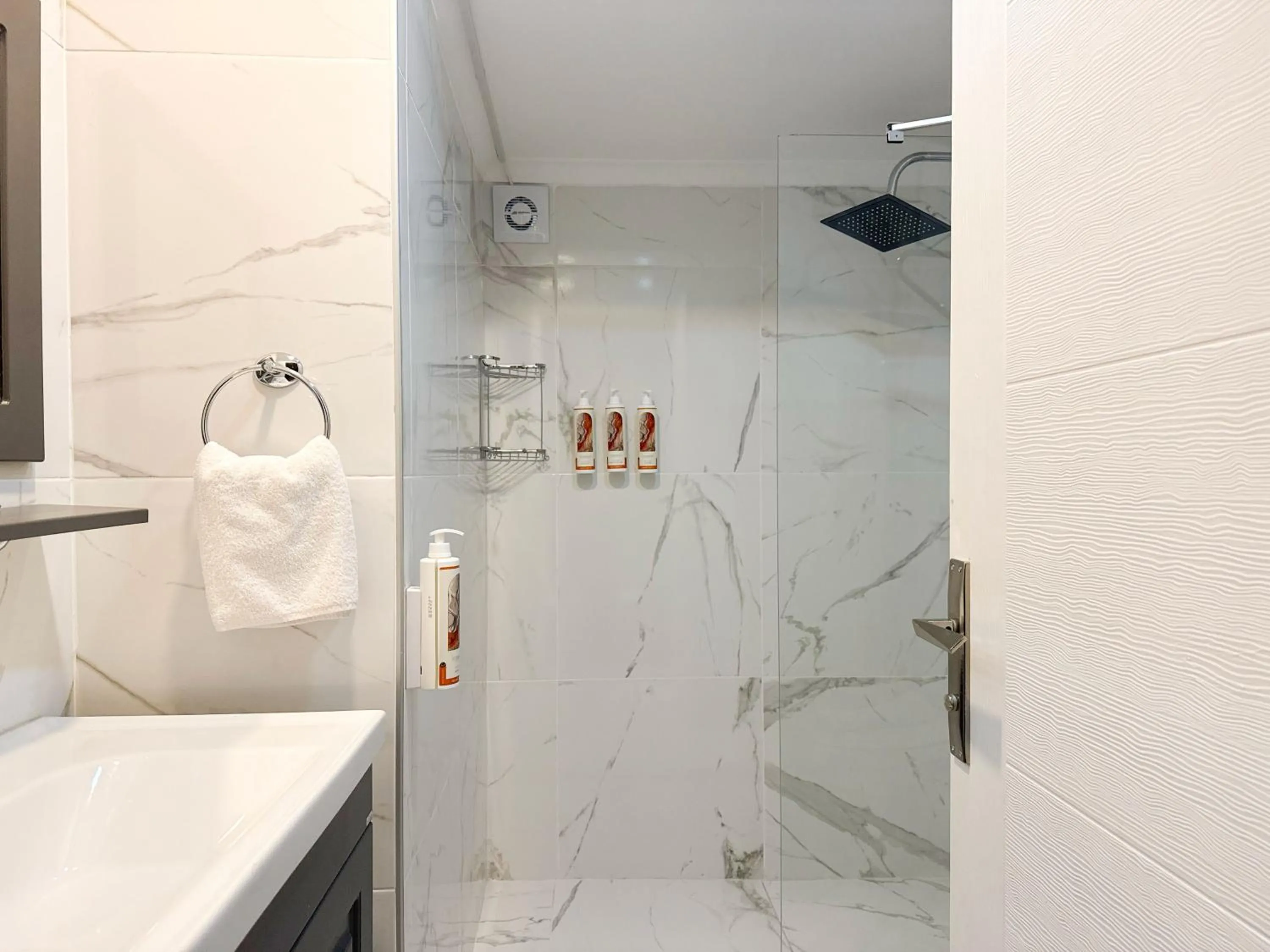 Shower in niXie Hotel Bodrum