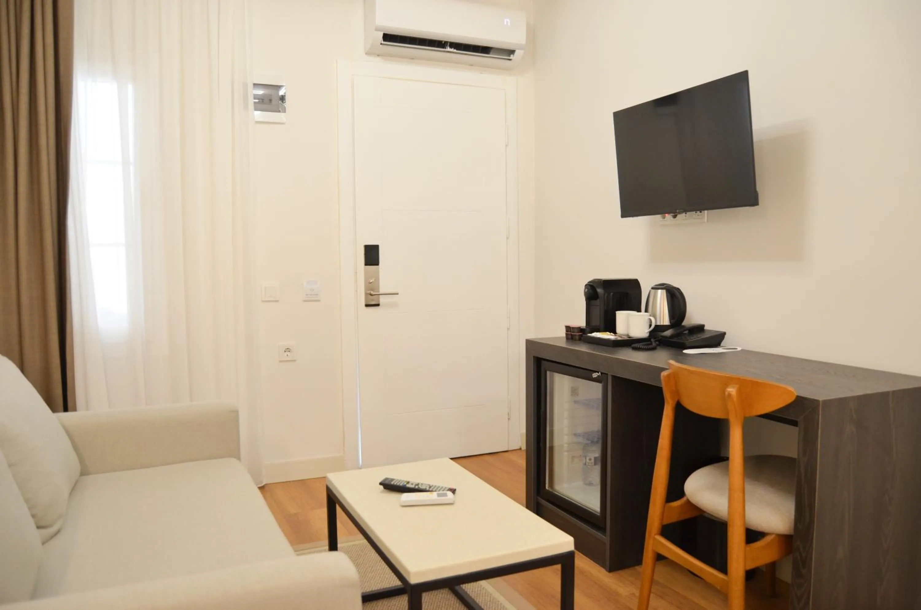 TV and multimedia in niXie Hotel Bodrum