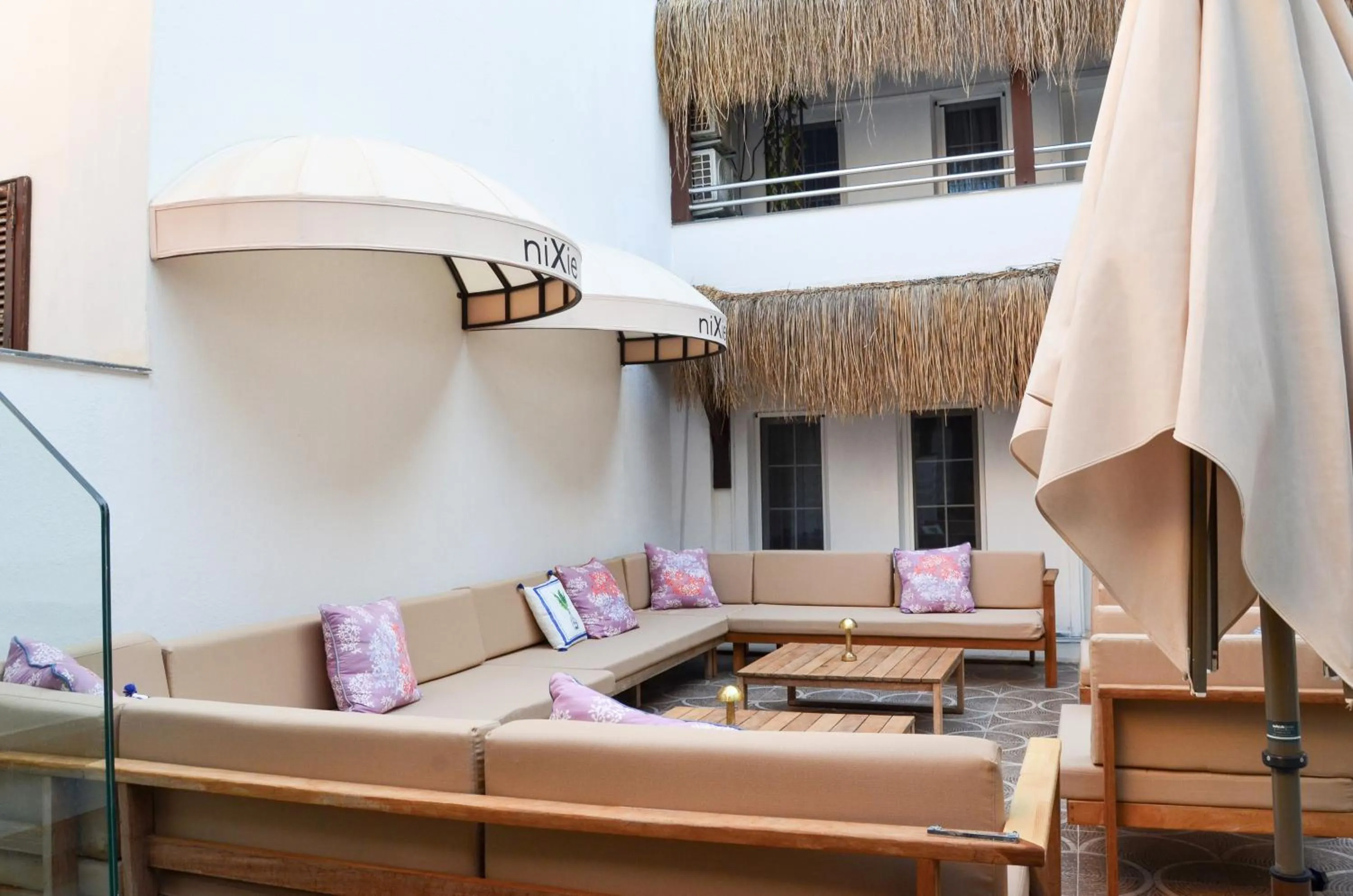 Patio in niXie Hotel Bodrum