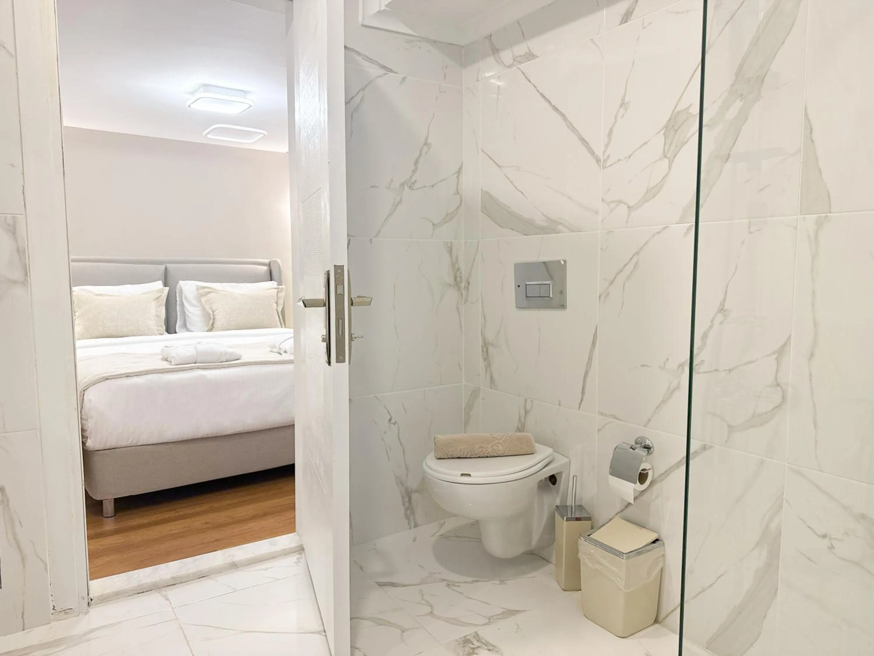 Toilet, Bed in niXie Hotel Bodrum