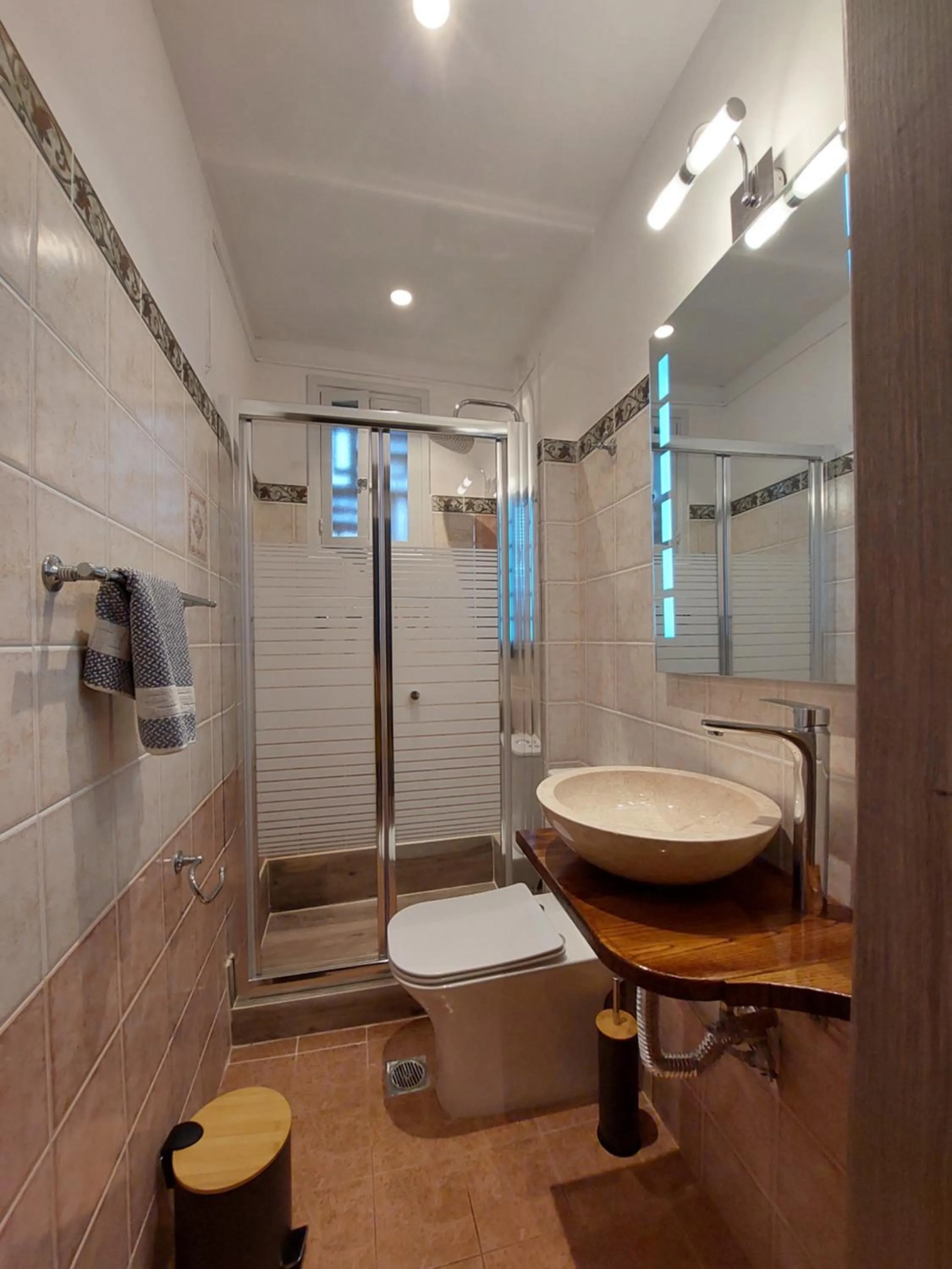 Bathroom in Hotel Akti