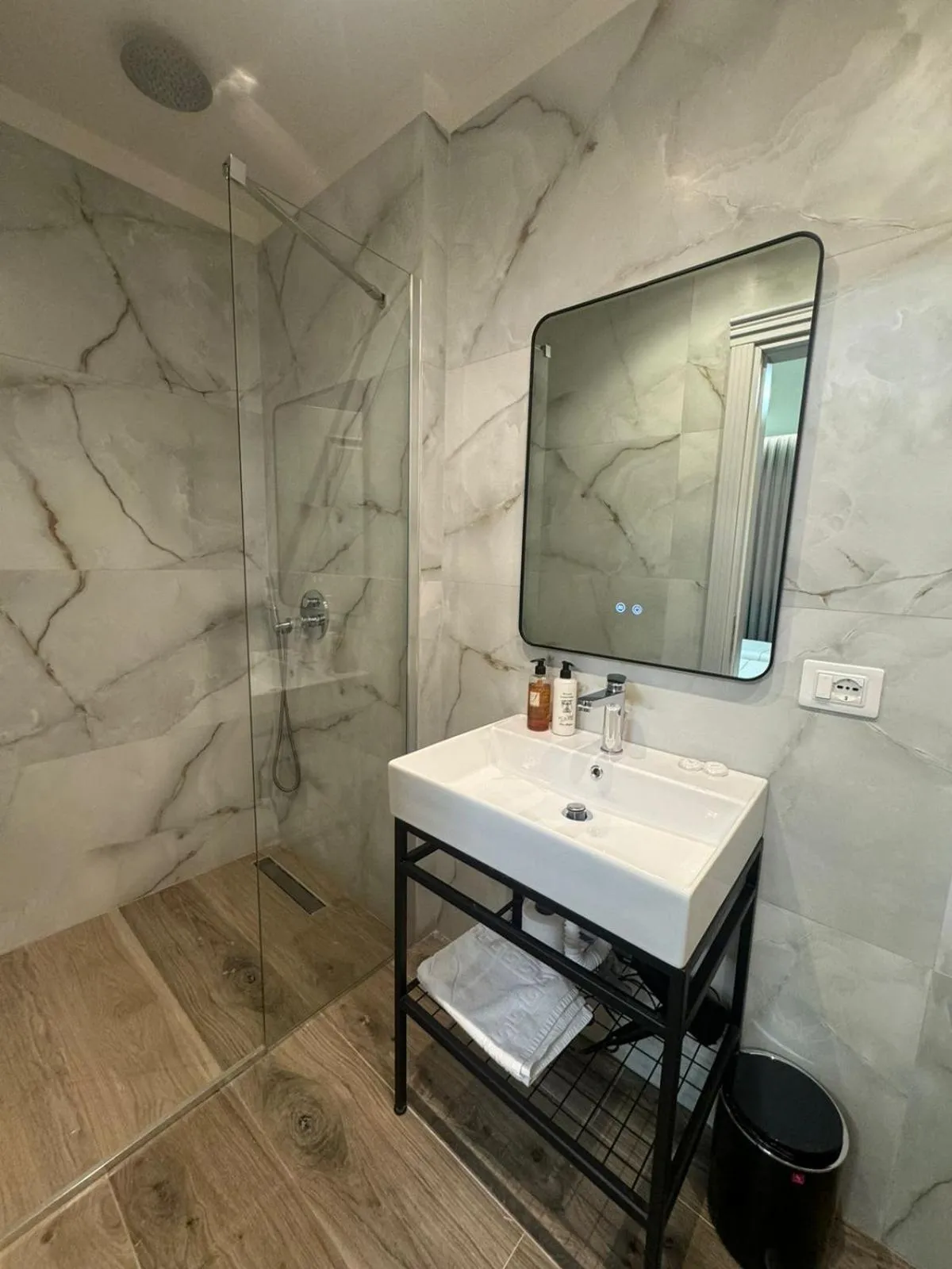 Shower in OLIA Residence