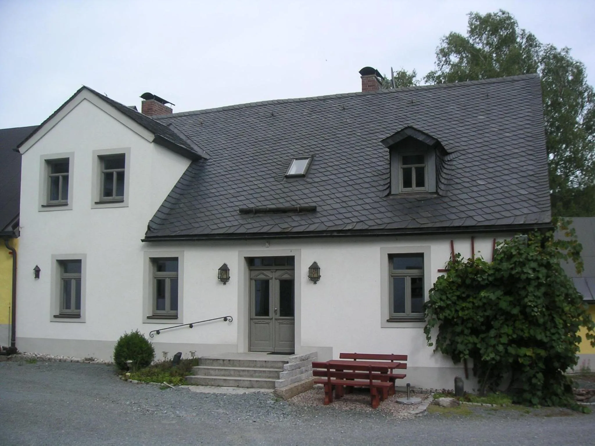 Facade/entrance in Hammerschloss Unterklingensporn