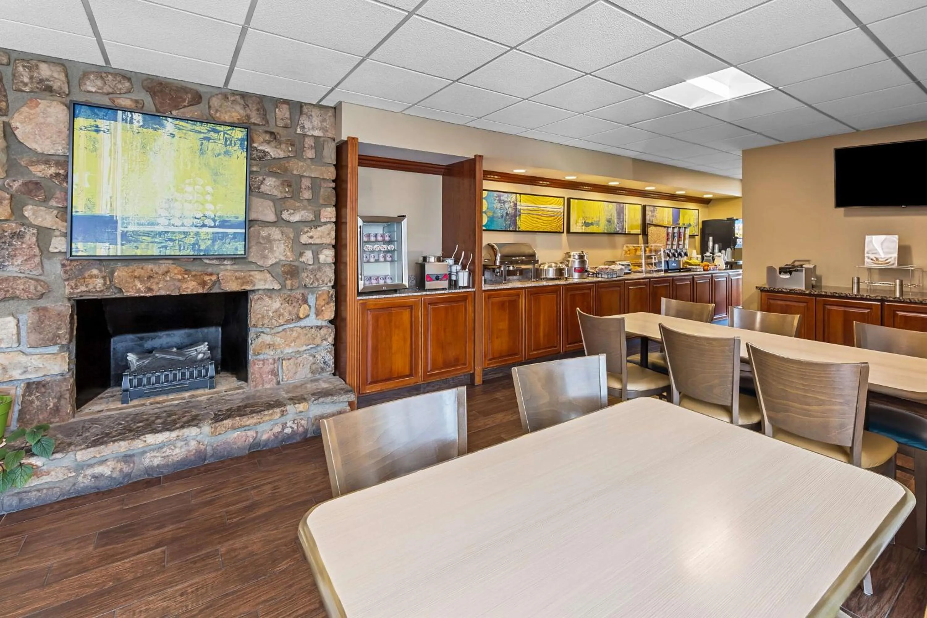 Breakfast in Best Western Toni Inn