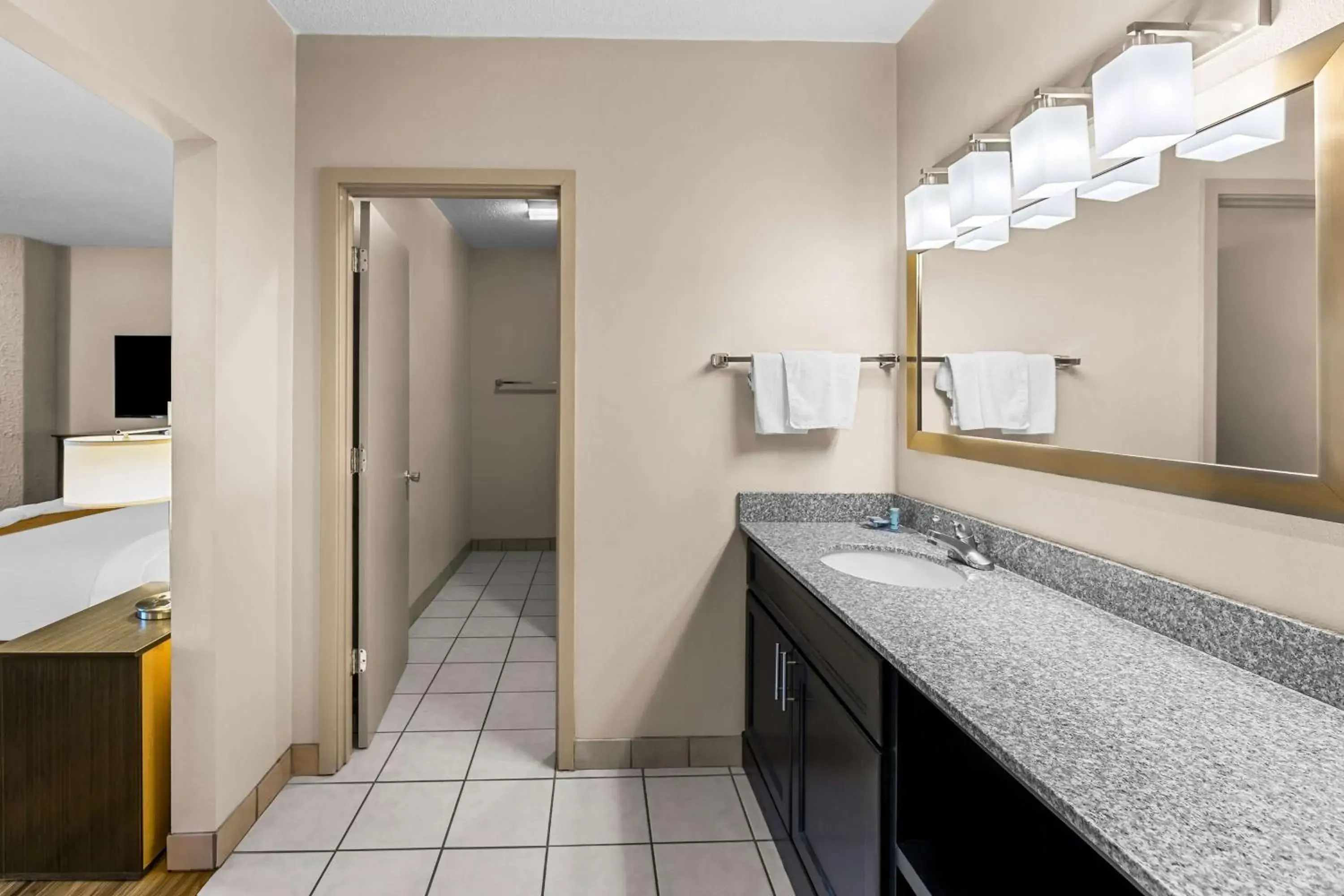 Bathroom in Best Western Toni Inn Bathroom in Best Western Toni Inn