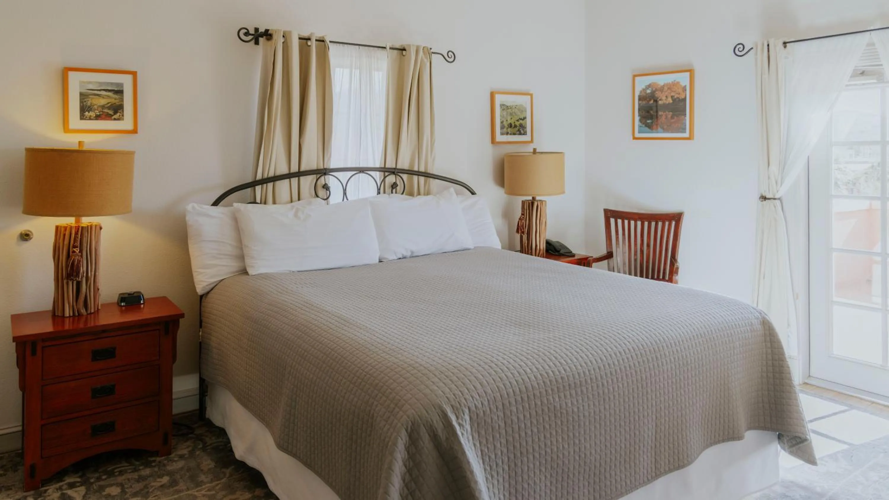 Bed in Sierra Grande, a Ted Turner Retreat