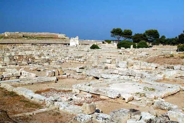 Day in Eden Beach Club