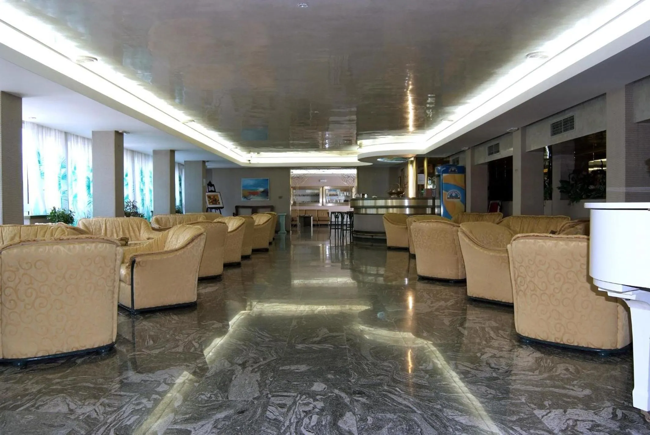 Lounge or bar in Eden Beach Club