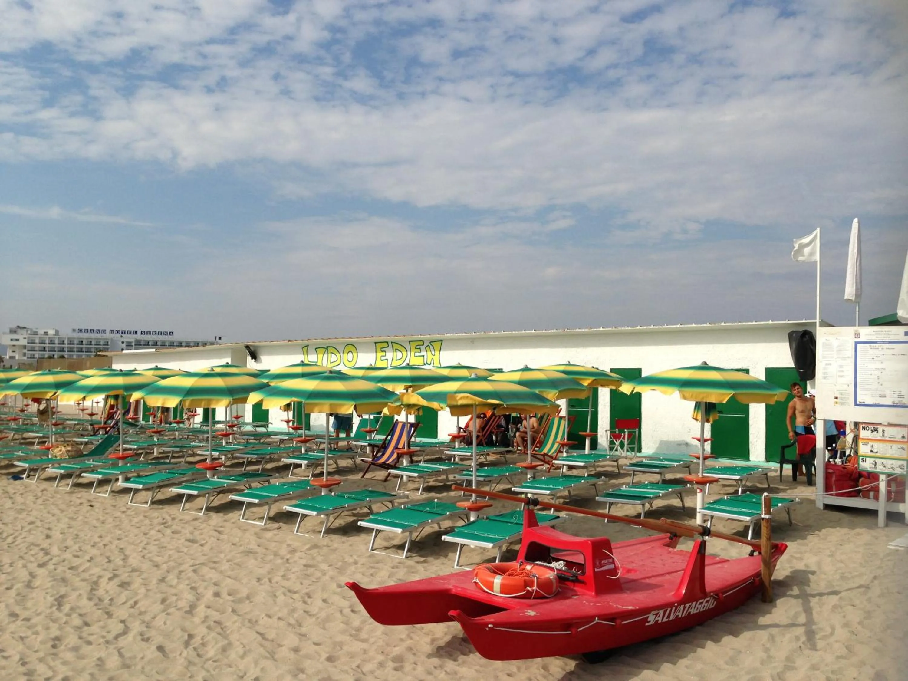 Day in Eden Beach Club