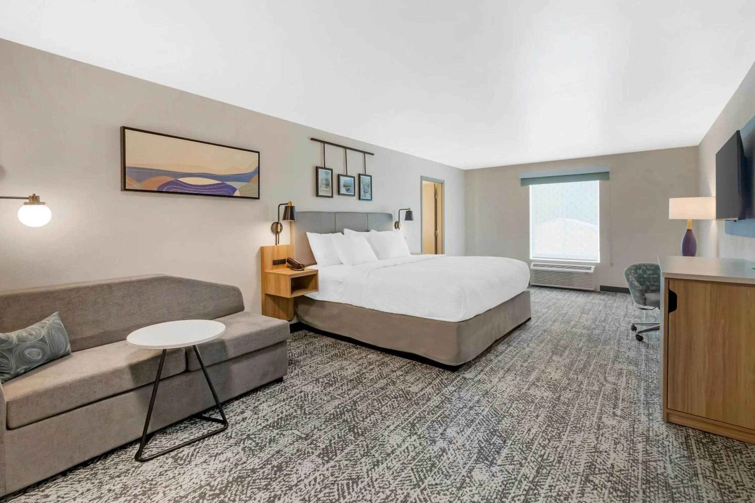 Bedroom, Bed in Sleep Inn & Suites