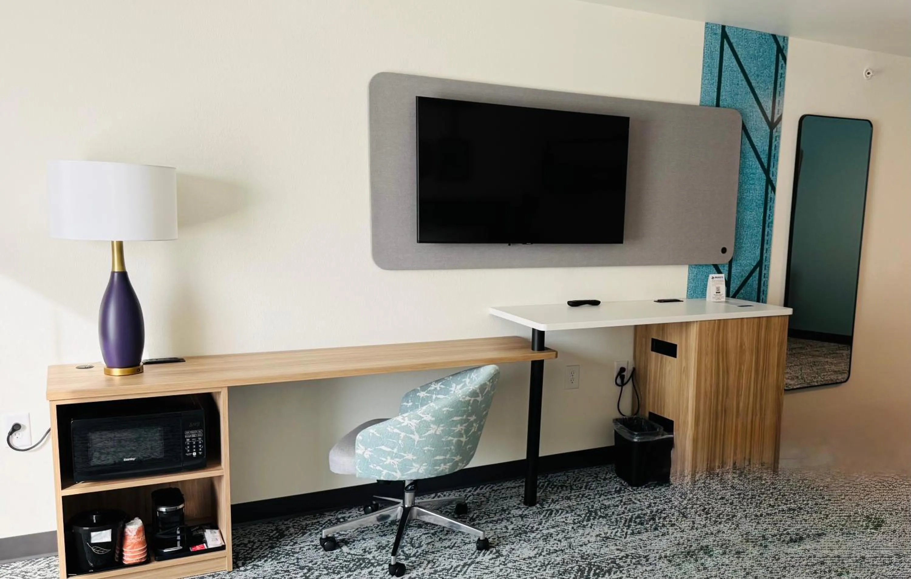 TV and multimedia in Sleep Inn & Suites