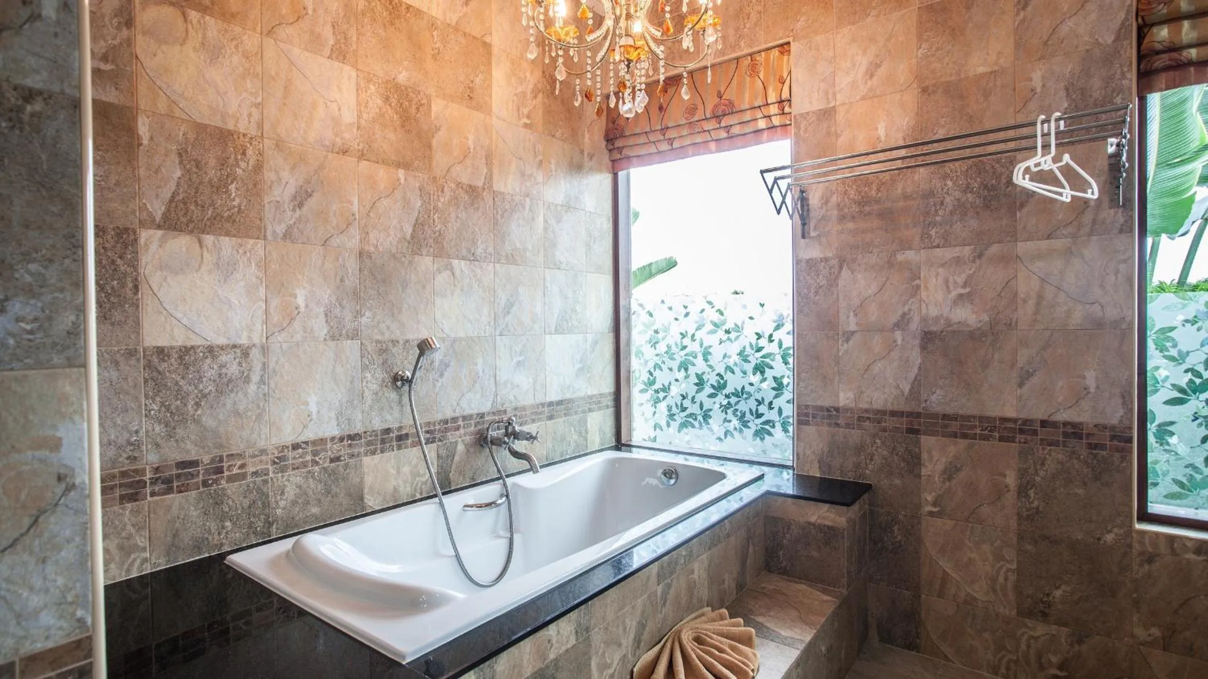 Saifon Villas 5 Bedroom Pool Villa